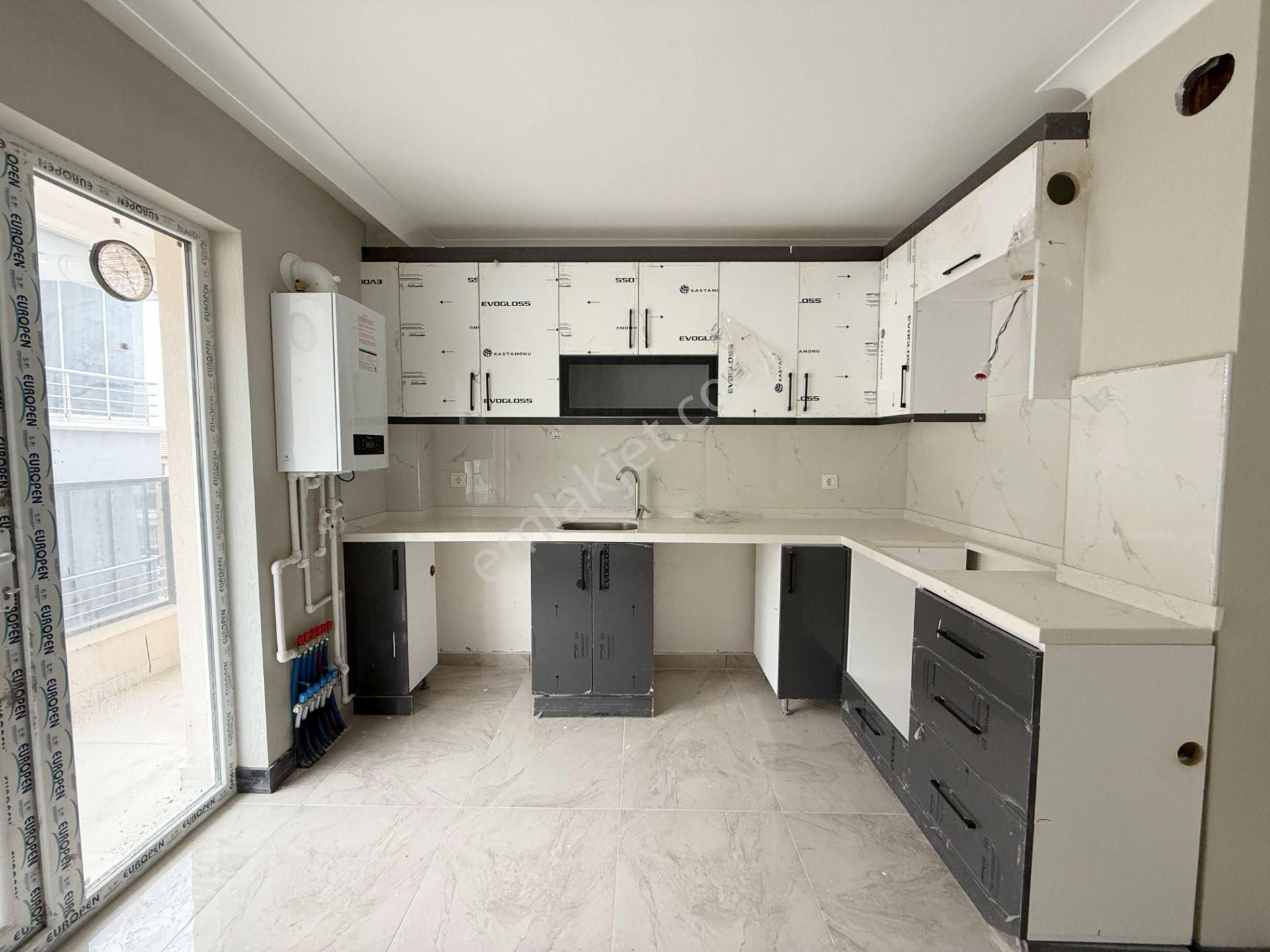 Öz'maşalllah.dan Katta Acil Satılık Sıfır Kombi Petekli 3+1 - Görsel 3