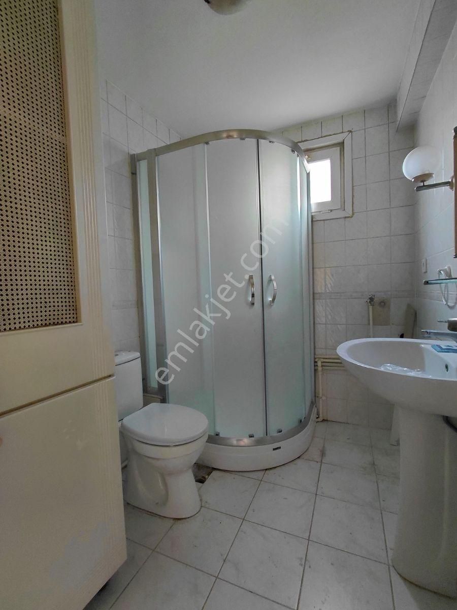 Şişli Fulya Mah Nezih Bir Sokakta Boya,duşakabin,klozeti Yeni. - Görsel 8