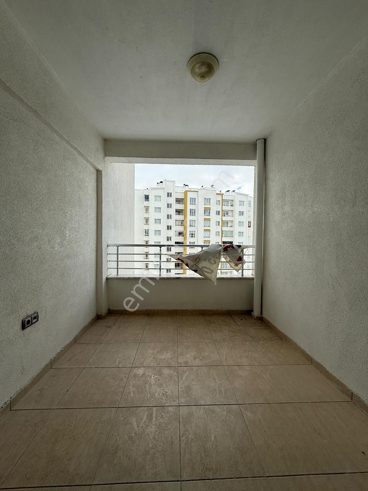 İldem'de 3+1 Geniş Ebeveyn Banyolu Meskenli Daire - Görsel 4