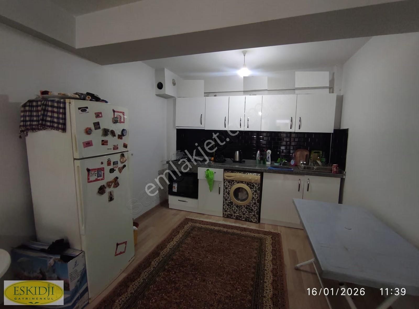 Çanakkale Merkez İsmetpaşa Mah.site İçi Satılık Arakat 1+1 Daire - Görsel 3