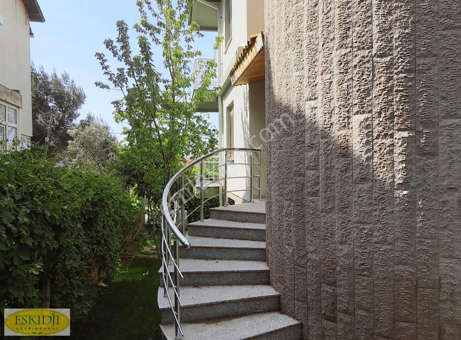 Çanakkale Güzelyalı Da Deniz Manzaralı Kiralık Villa - Görsel 17