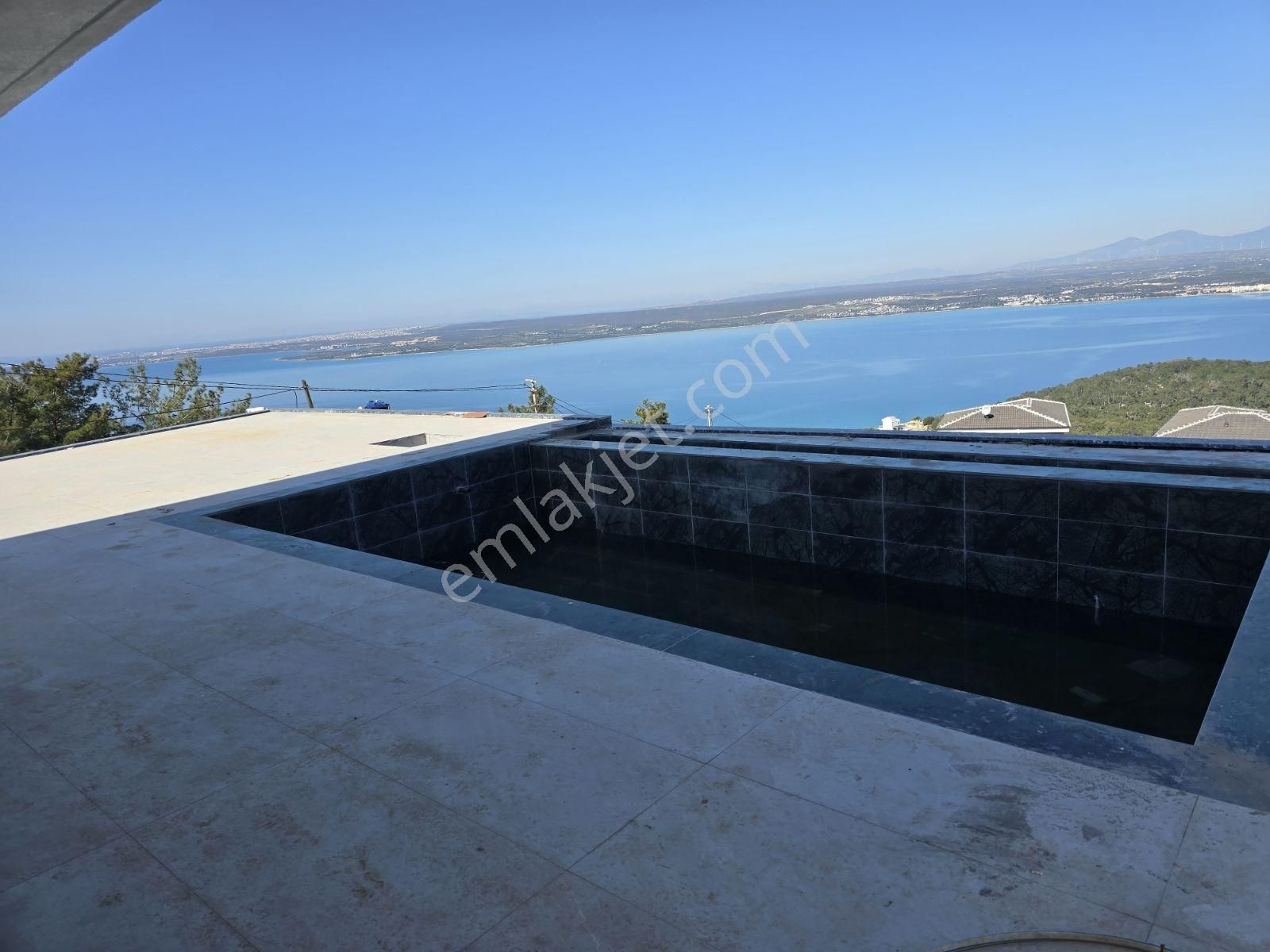 Didim Akbük'te Muhteşem Deniz Manzaralı Lüx Havuzlu Villalar - Görsel 17