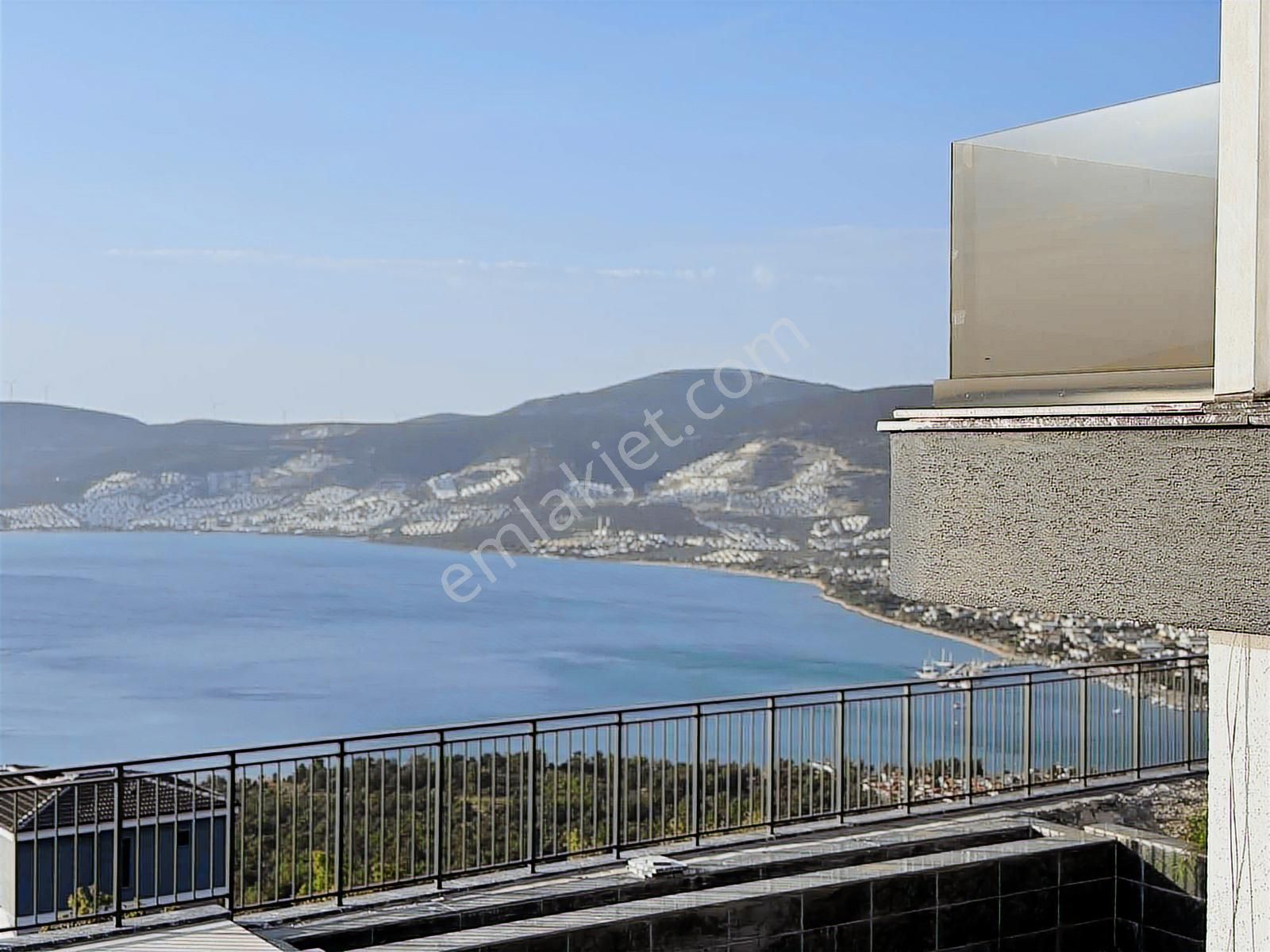 Akbükte Tek Panoramik Leb-i Derya Deniz Ve Sunset Manzaralı