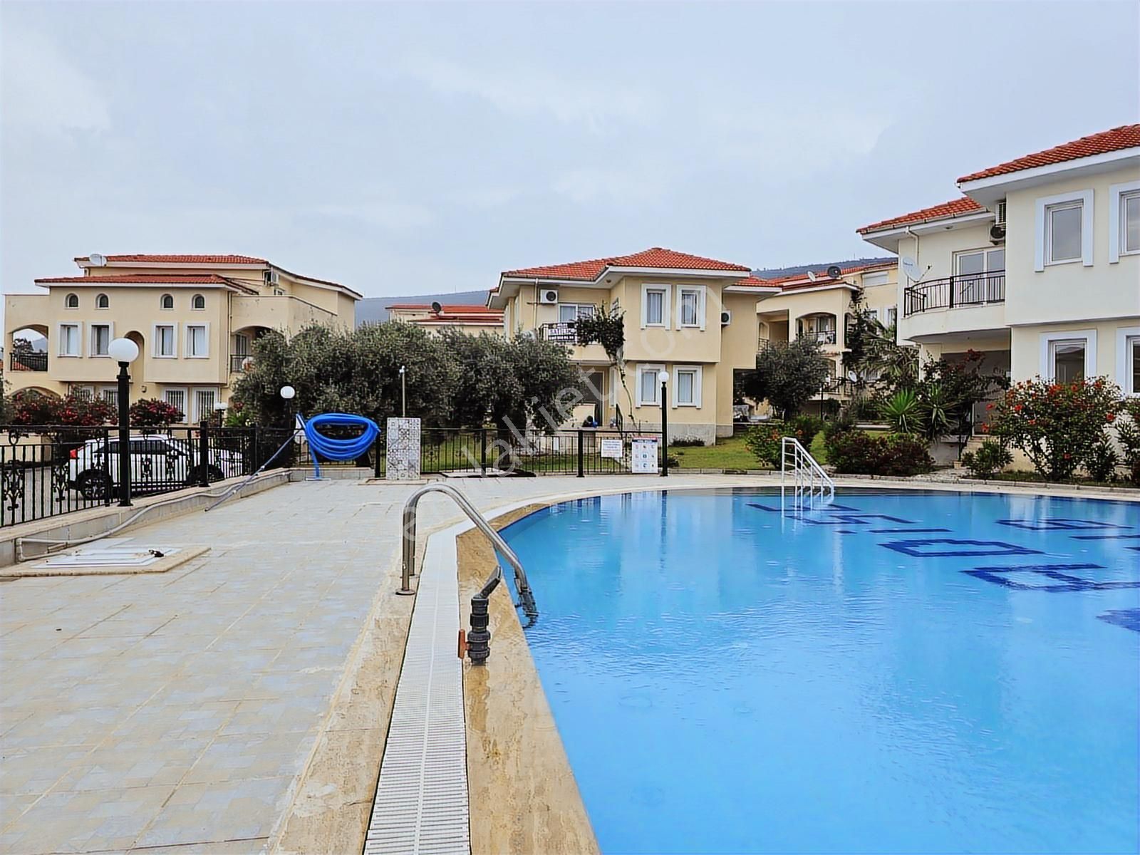 Didim Akbük'te Site İçerisinde Satılık Müstakil Villa