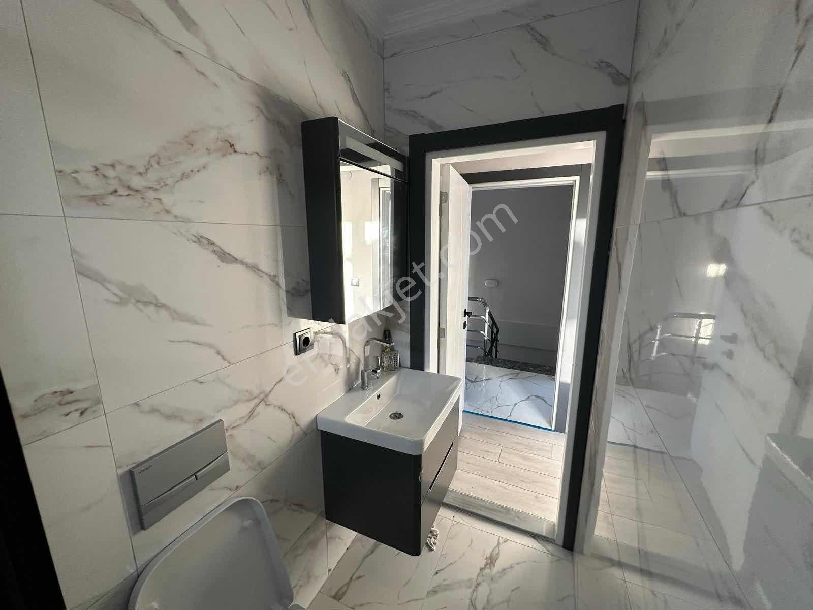 Tam Müstakil Deniz Ve Sunset Manzaralı Havuzlu Yeni 3+1 Villa - Görsel 13