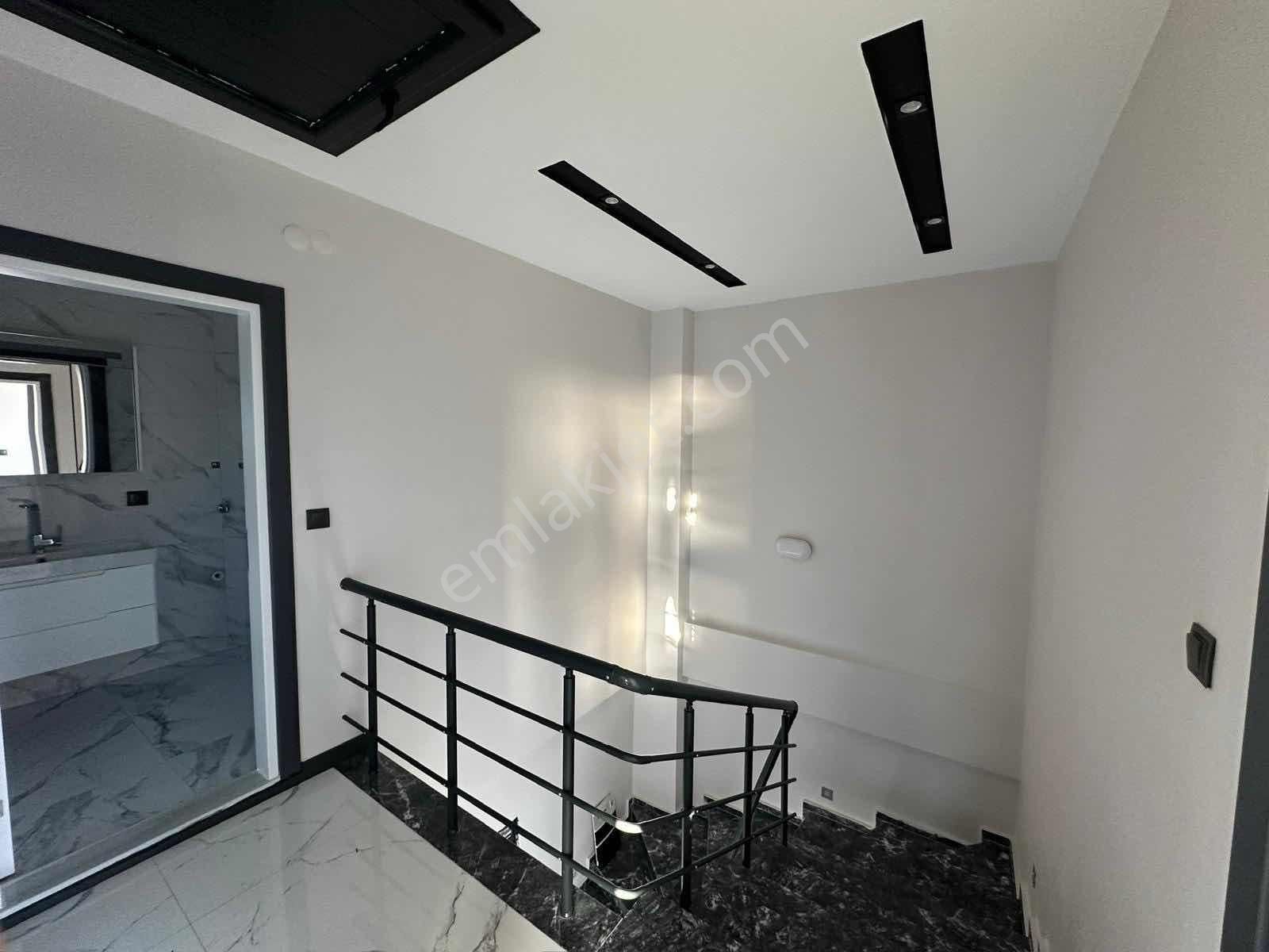 Tam Müstakil Deniz Ve Sunset Manzaralı Havuzlu Yeni 3+1 Villa - Görsel 28