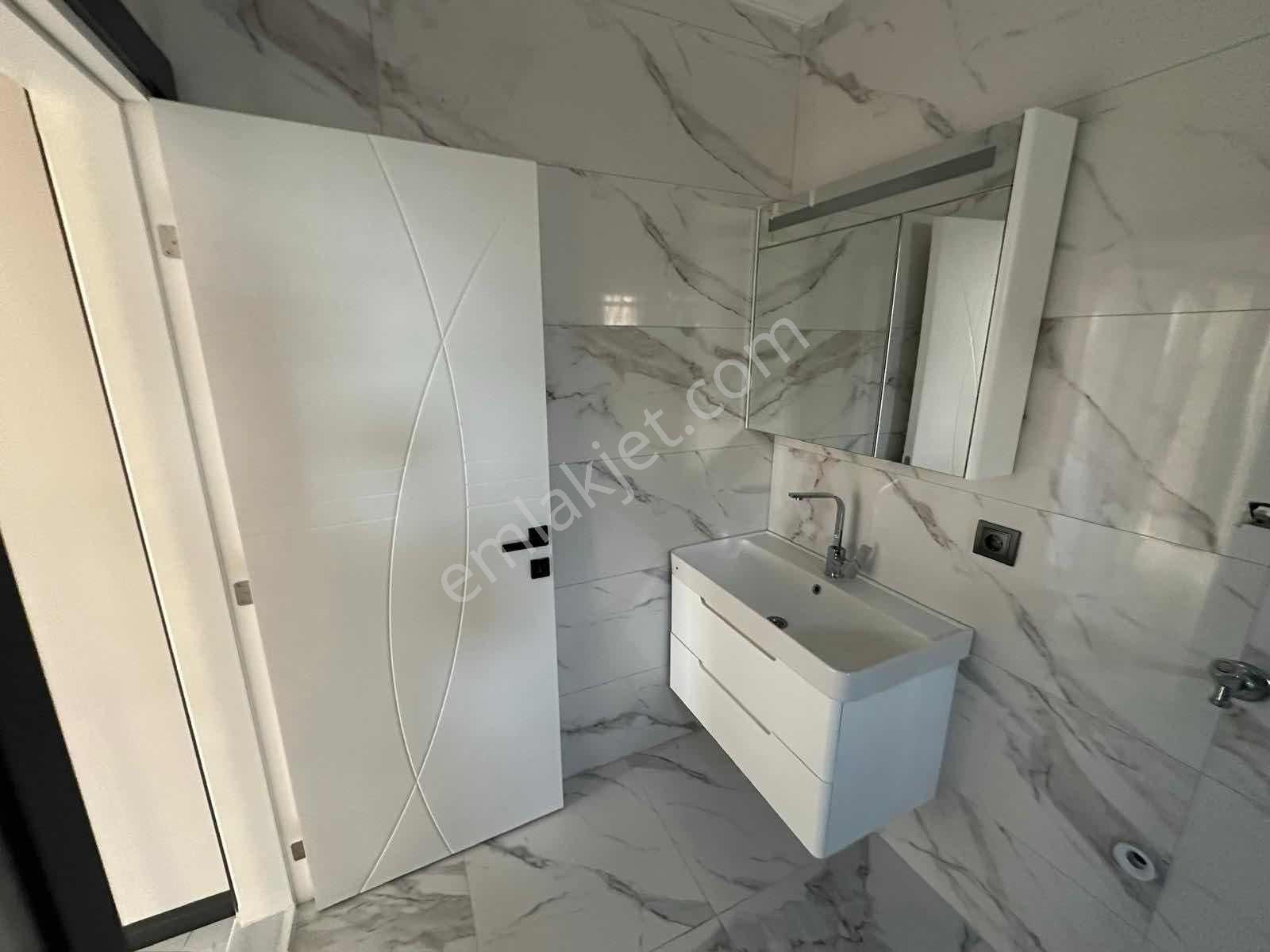 Tam Müstakil Deniz Ve Sunset Manzaralı Havuzlu Yeni 3+1 Villa - Görsel 23