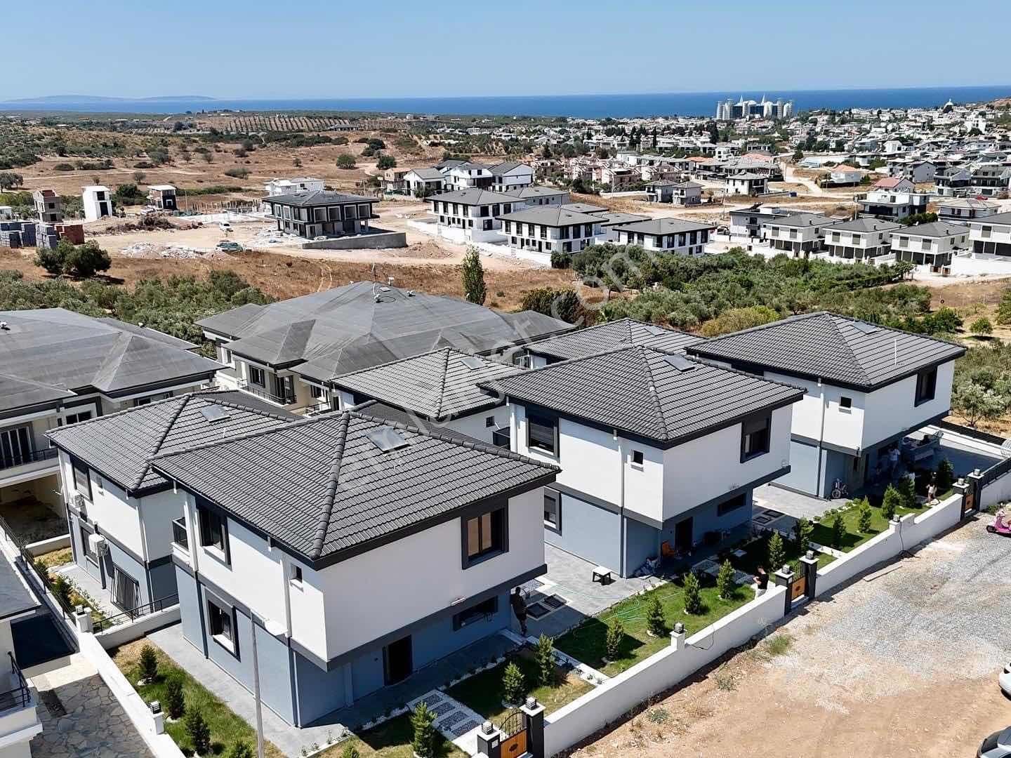 Tam Müstakil Deniz Ve Sunset Manzaralı Havuzlu Yeni 3+1 Villa