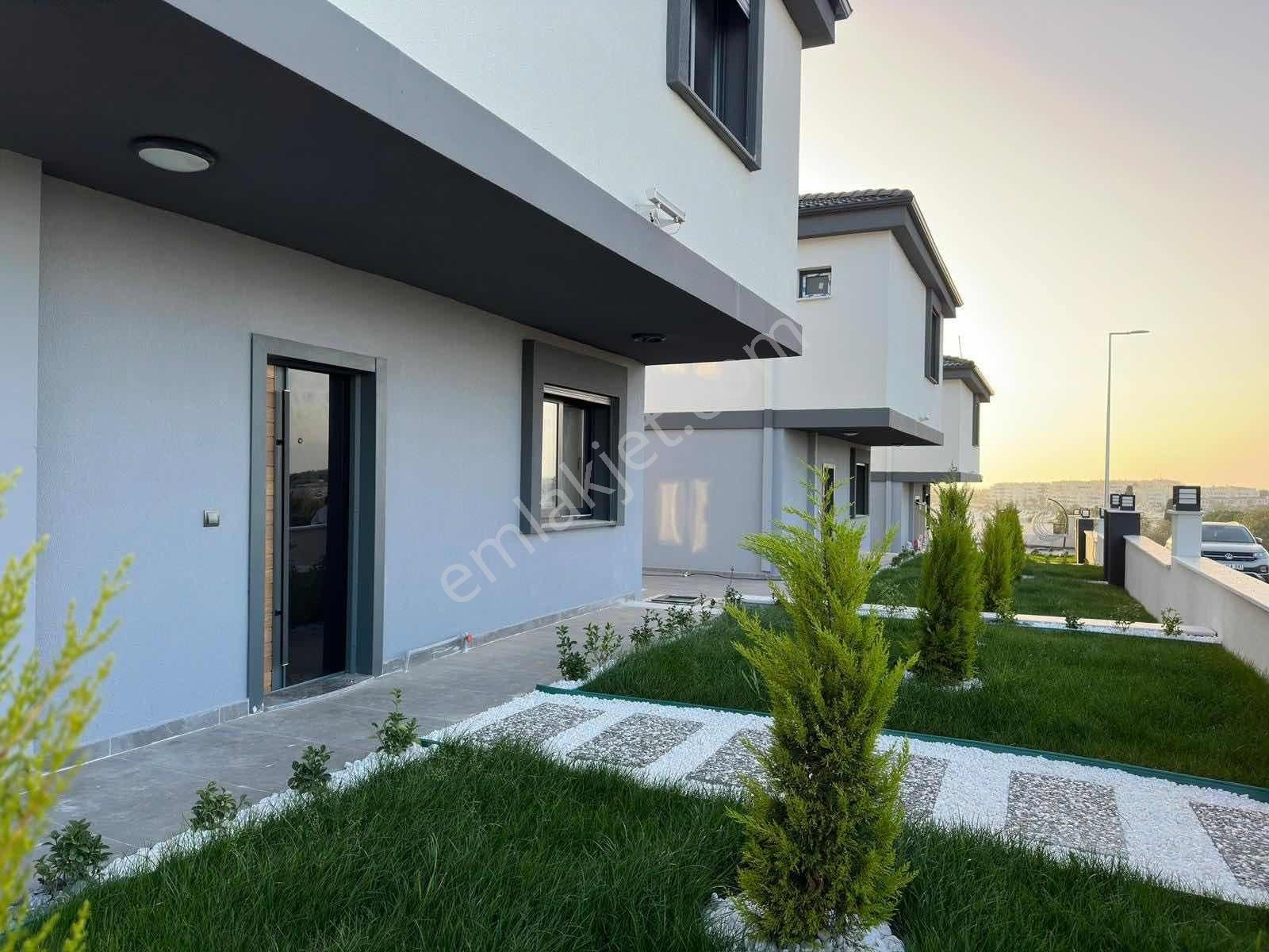 Tam Müstakil Deniz Ve Sunset Manzaralı Havuzlu Yeni 3+1 Villa - Görsel 34