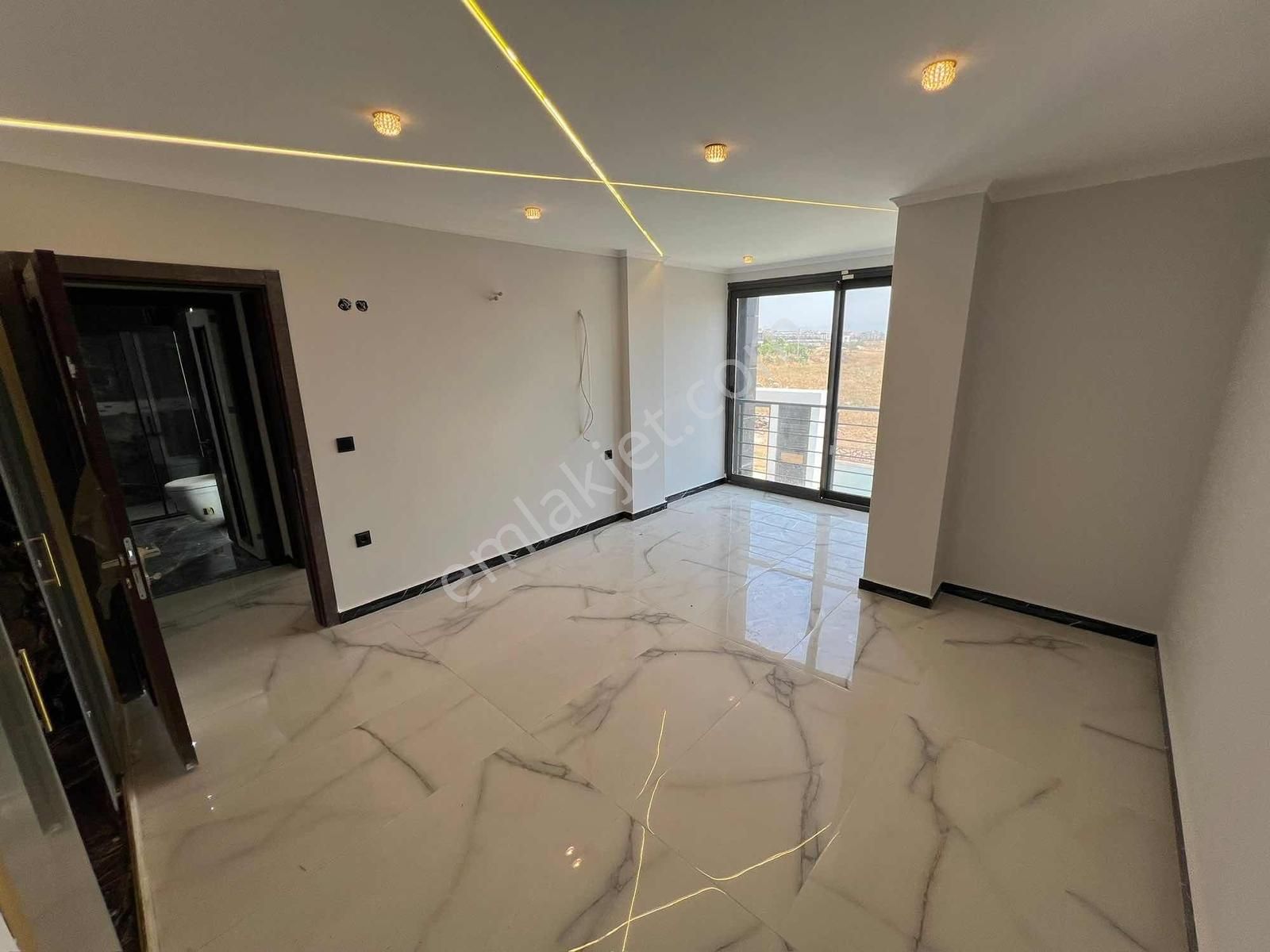 350m2 Arsa İçinde 5+1 Açık Teras Havuz Otopark Tam Müstakil - Görsel 28