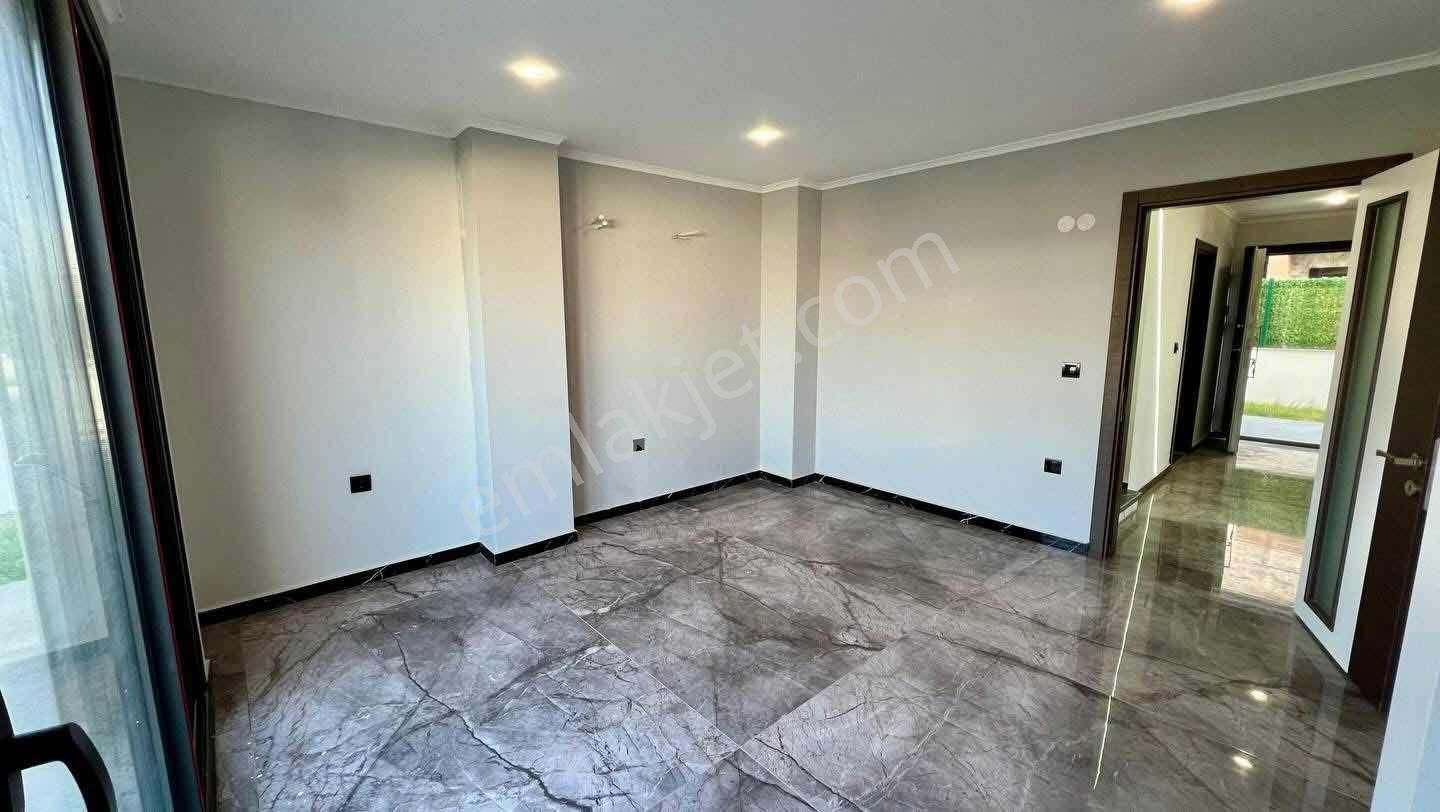 350m2 Arsa İçinde 5+1 Açık Teras Havuz Otopark Tam Müstakil - Görsel 19