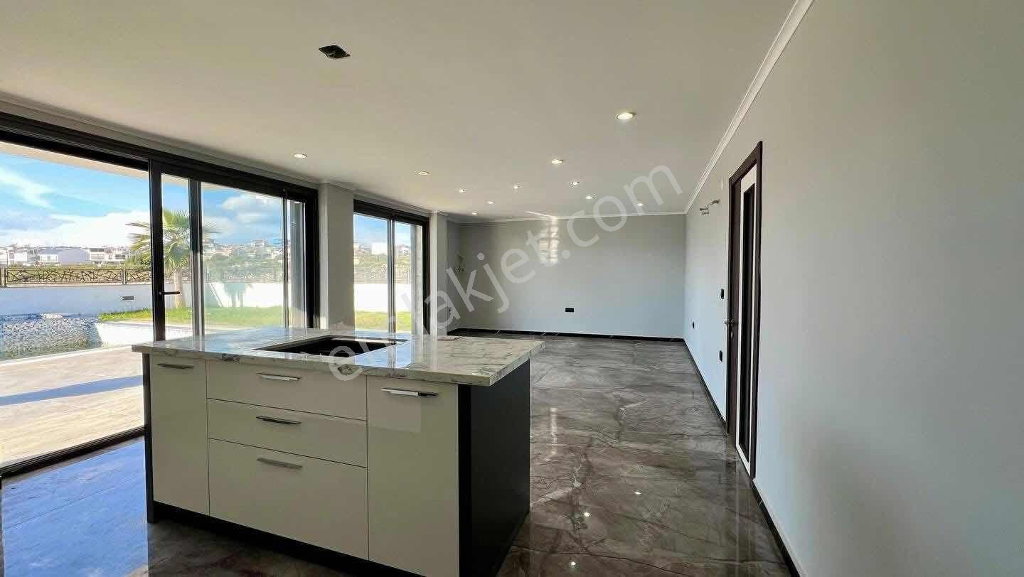 350m2 Arsa İçinde 5+1 Açık Teras Havuz Otopark Tam Müstakil - Görsel 15