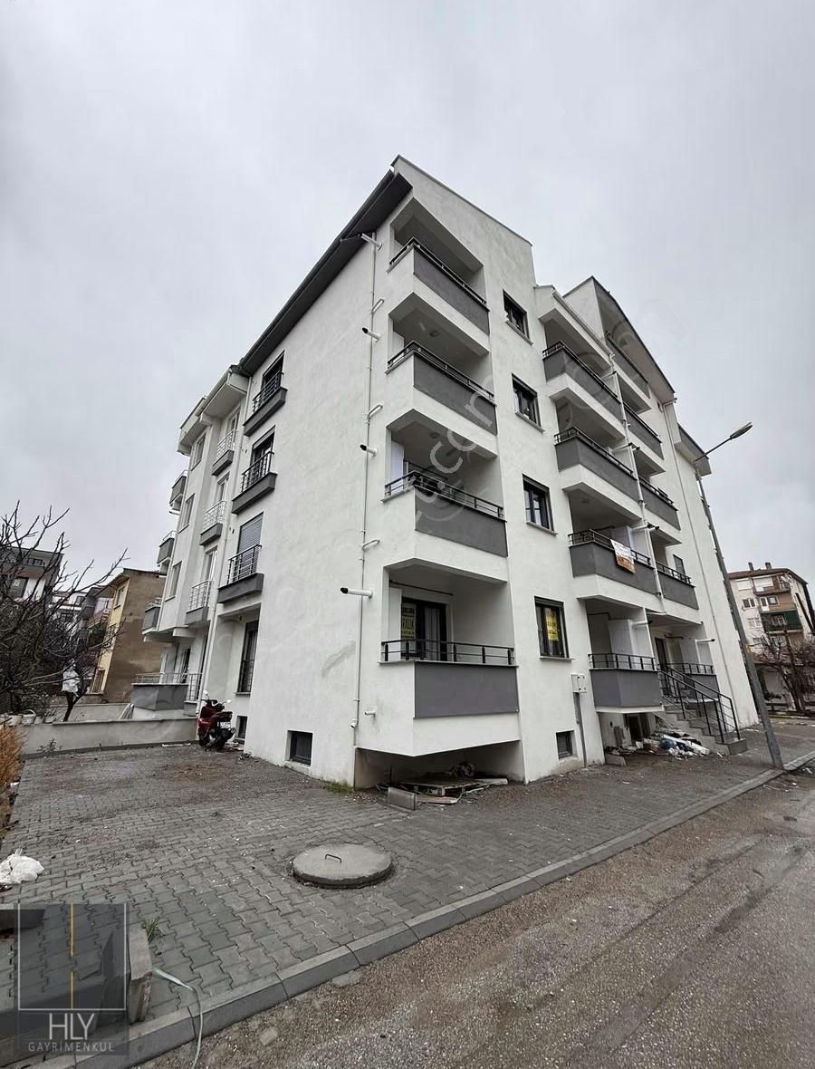 Kasaplar Mah.de Taşınmaya Hazır Eşyalı Kiralık 1+1 Daire - Görsel 3