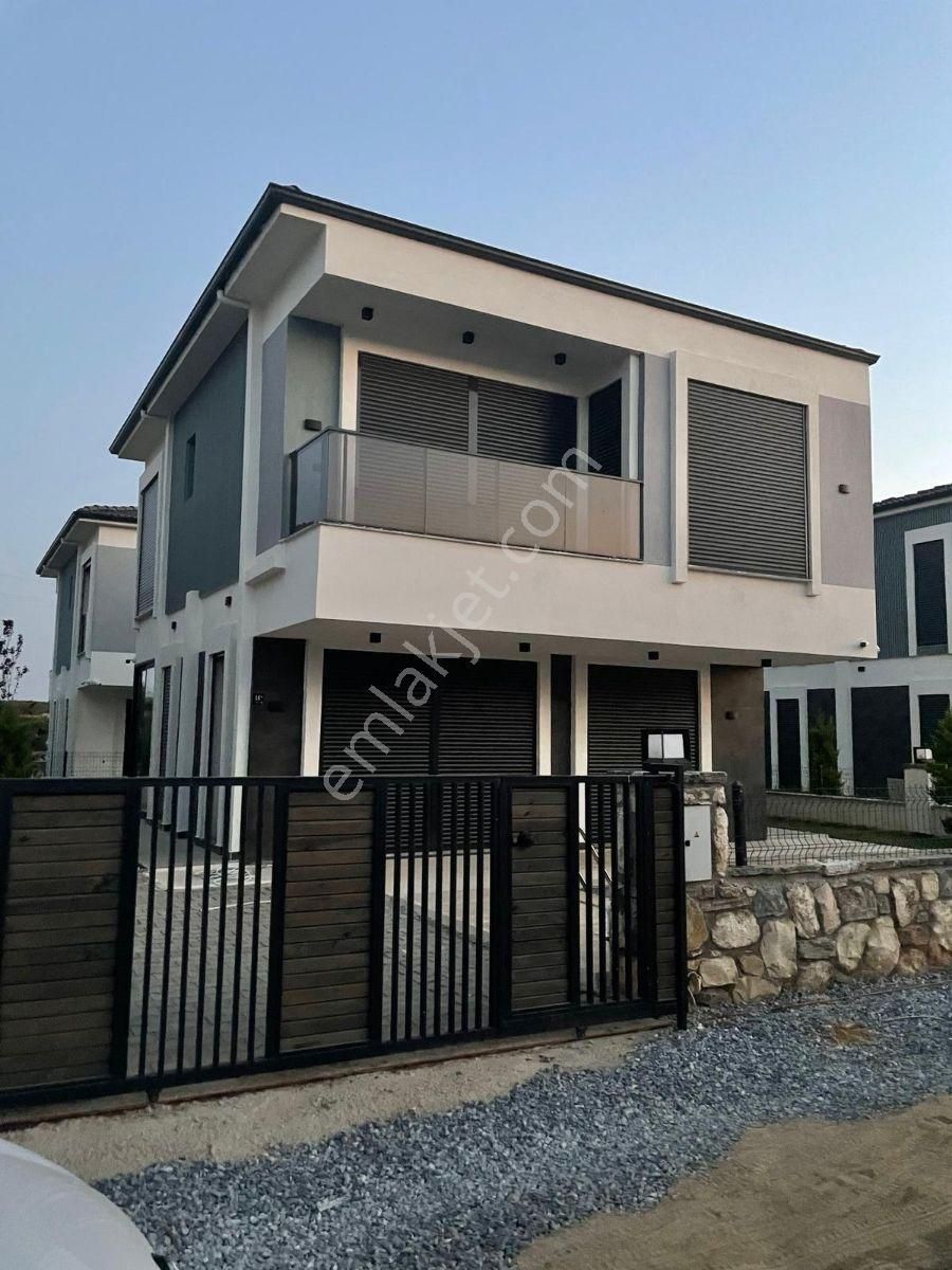 Didim Merkezde Satılık Müstakil Havuzlu Villa - Görsel 8