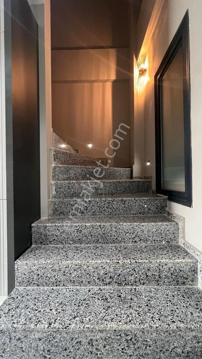 Didim Merkezde Satılık Müstakil Havuzlu Villa - Görsel 17