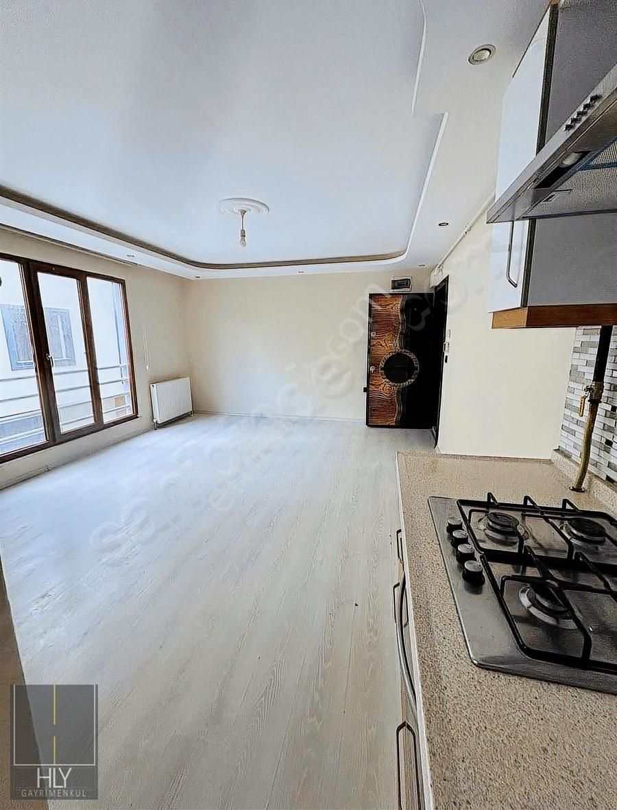 Hly' Den Plevne Mahallesi Öğretmenevi Yakını Kiralık 1+1 Daire