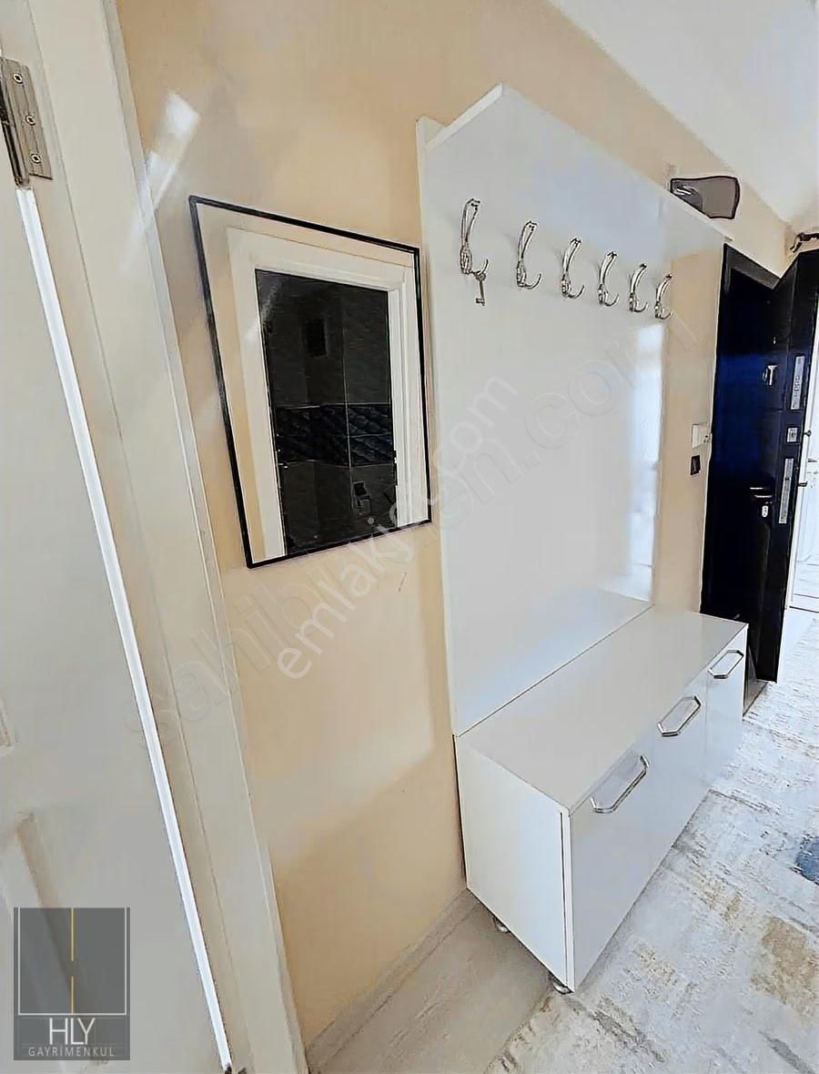 Sütlüce Mah.de Soma Caddesi Yanı Eşyalı Kiralık 1+1 Daire - Görsel 2