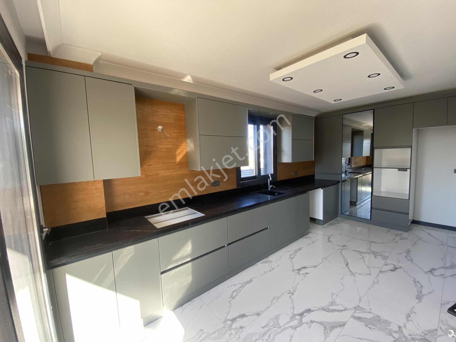 250m2 Arsa Tam Müstakil 3+1 Ayrı Mutfak Havuzlu Otoparklı Villa - Görsel 31