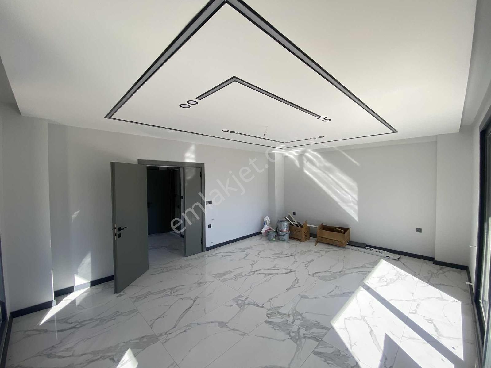 250m2 Arsa Tam Müstakil 3+1 Ayrı Mutfak Havuzlu Otoparklı Villa - Görsel 16