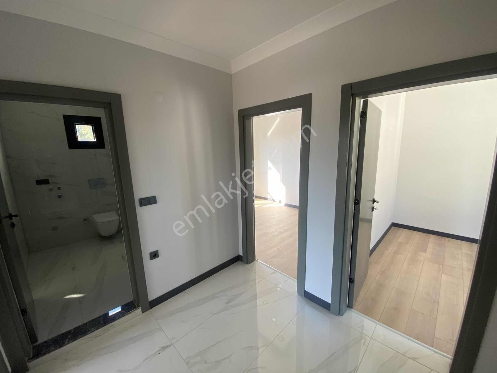 250m2 Arsa Tam Müstakil 3+1 Ayrı Mutfak Havuzlu Otoparklı Villa - Görsel 26