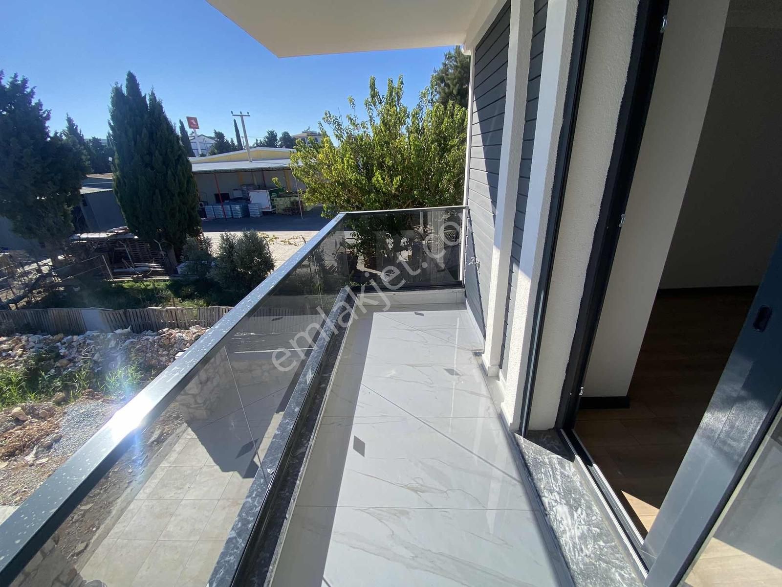 250m2 Arsa Tam Müstakil 3+1 Ayrı Mutfak Havuzlu Otoparklı Villa - Görsel 20