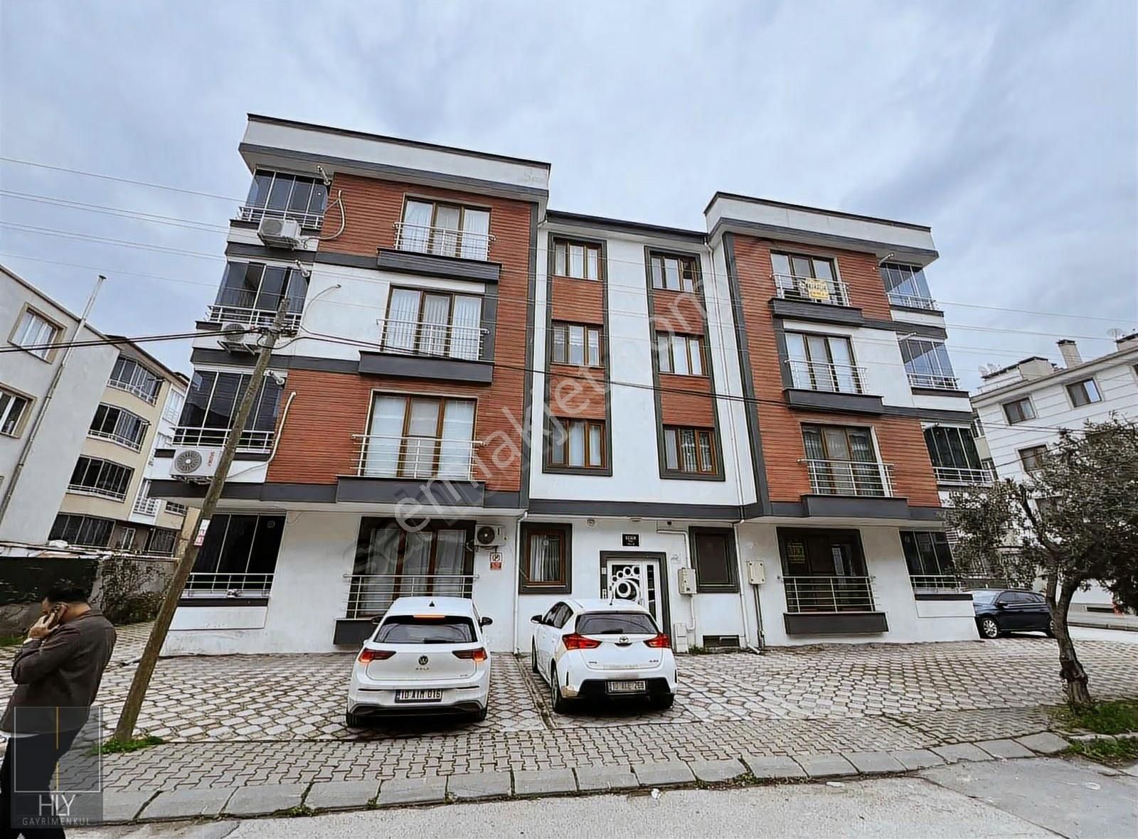 Hly Gayrimenkul'den Plevne Mahallesinde 2+1 Kiralık Daire