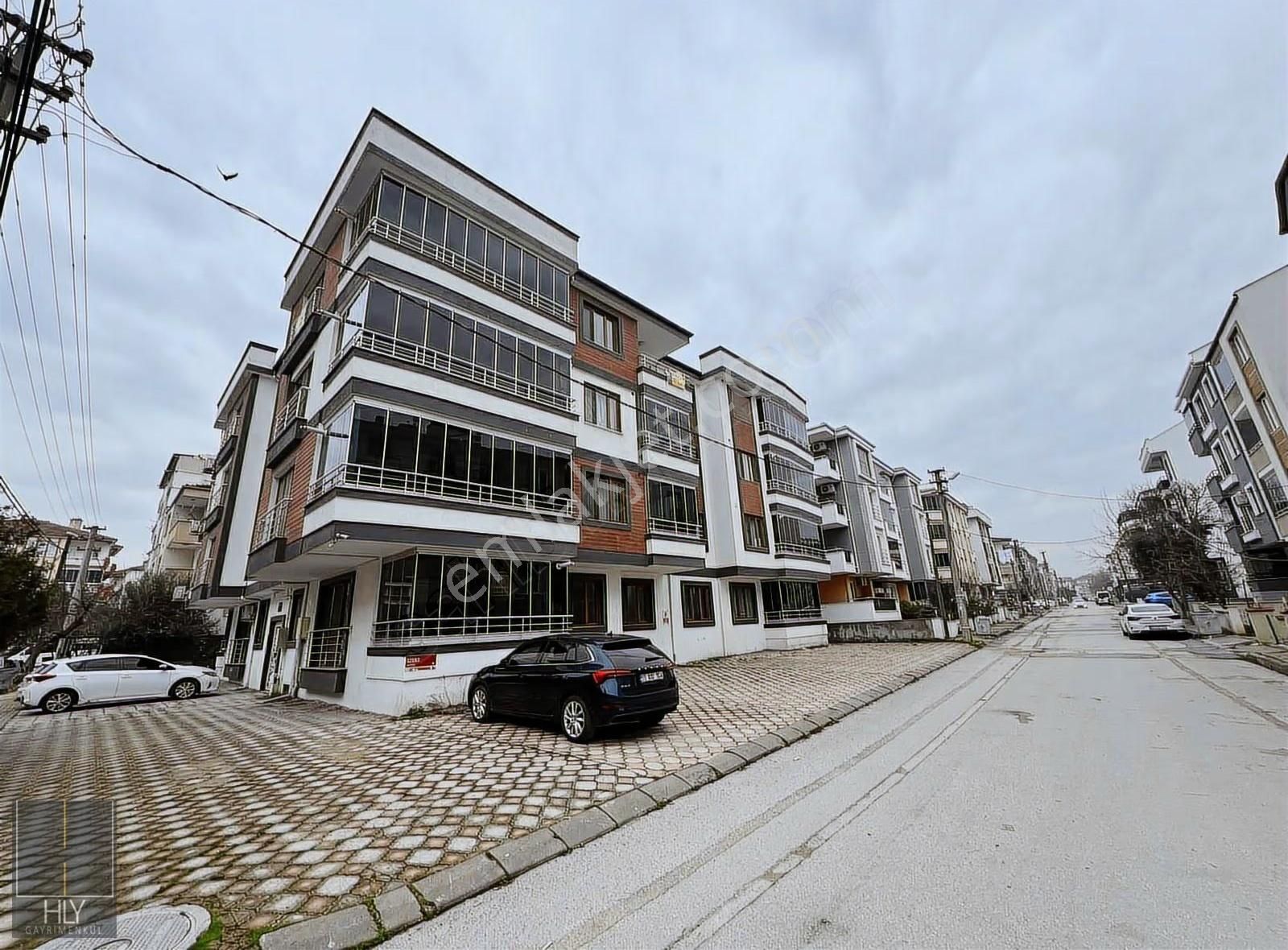 Hly Gayrimenkul'den Plevne Mahallesinde 2+1 Kiralık Daire - Görsel 2