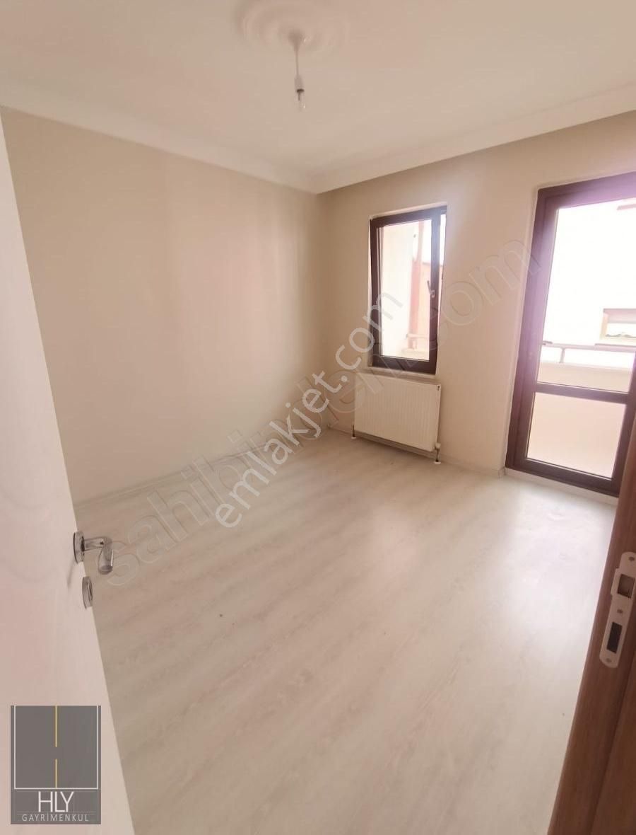 Hly Gayrimenkulde Plevne Mah.eşyasız Kiralık 1+1 Daire - Görsel 5