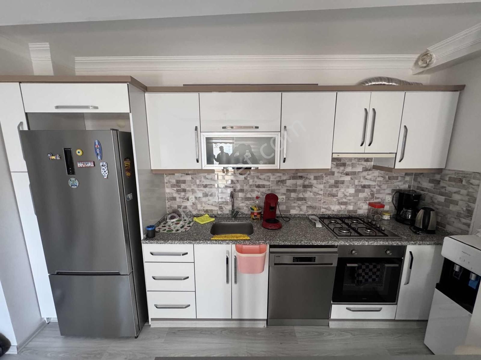 Efeler Mahallesinde Ön Cephe Full Eşyal 1+1 Daire - Görsel 15