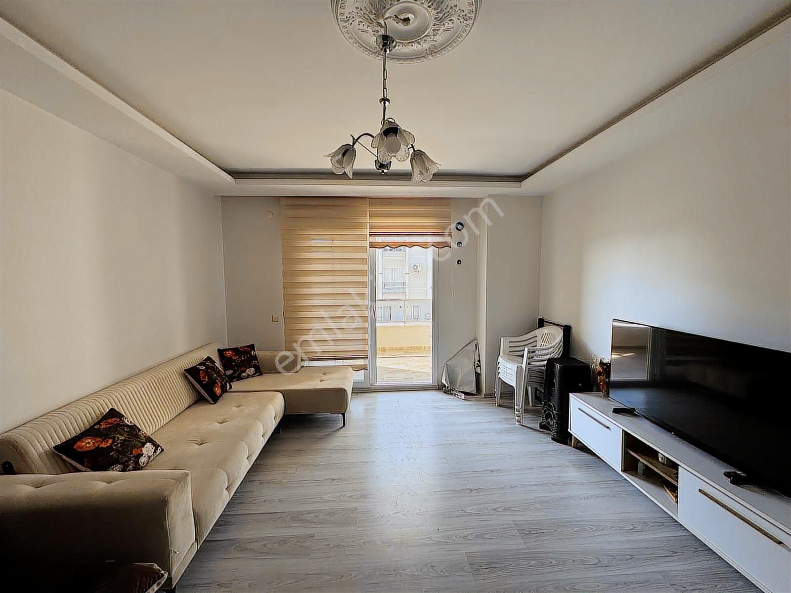 Efeler Mahallesinde Ön Cephe Full Eşyal 1+1 Daire - Görsel 16