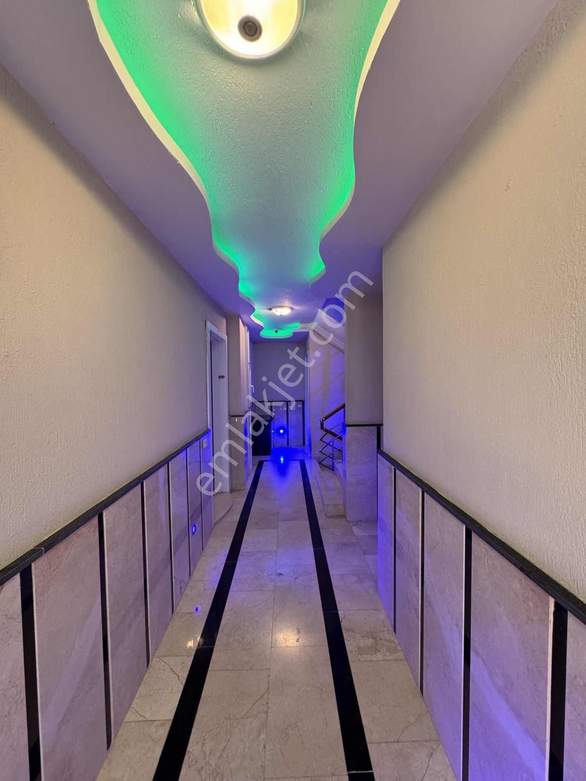 Efeler Mahallesinde Ön Cephe Full Eşyal 1+1 Daire - Görsel 13