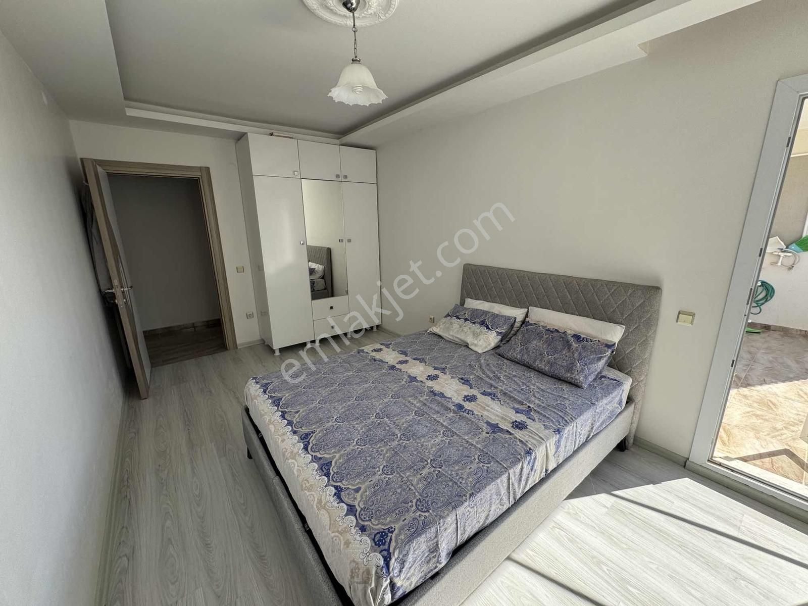 Efeler Mahallesinde Ön Cephe Full Eşyal 1+1 Daire - Görsel 9