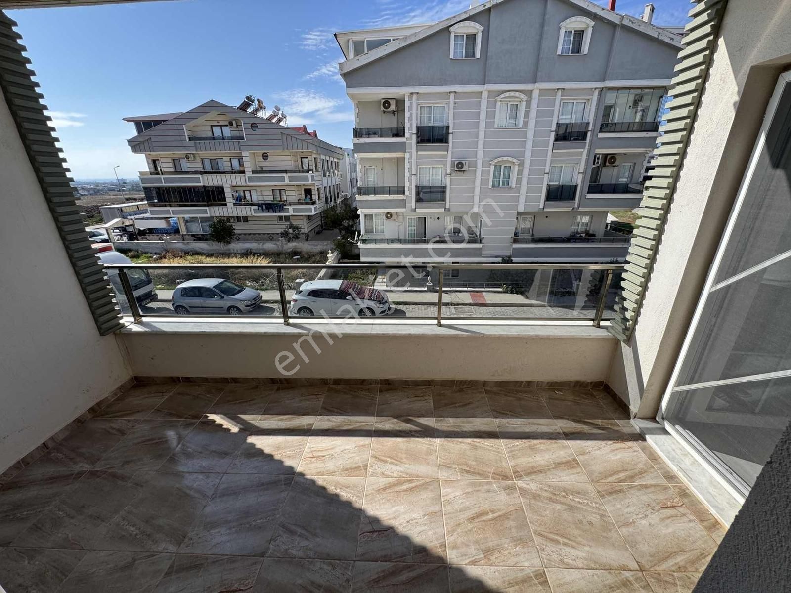 Efeler Mahallesinde Ön Cephe Full Eşyal 1+1 Daire - Görsel 18