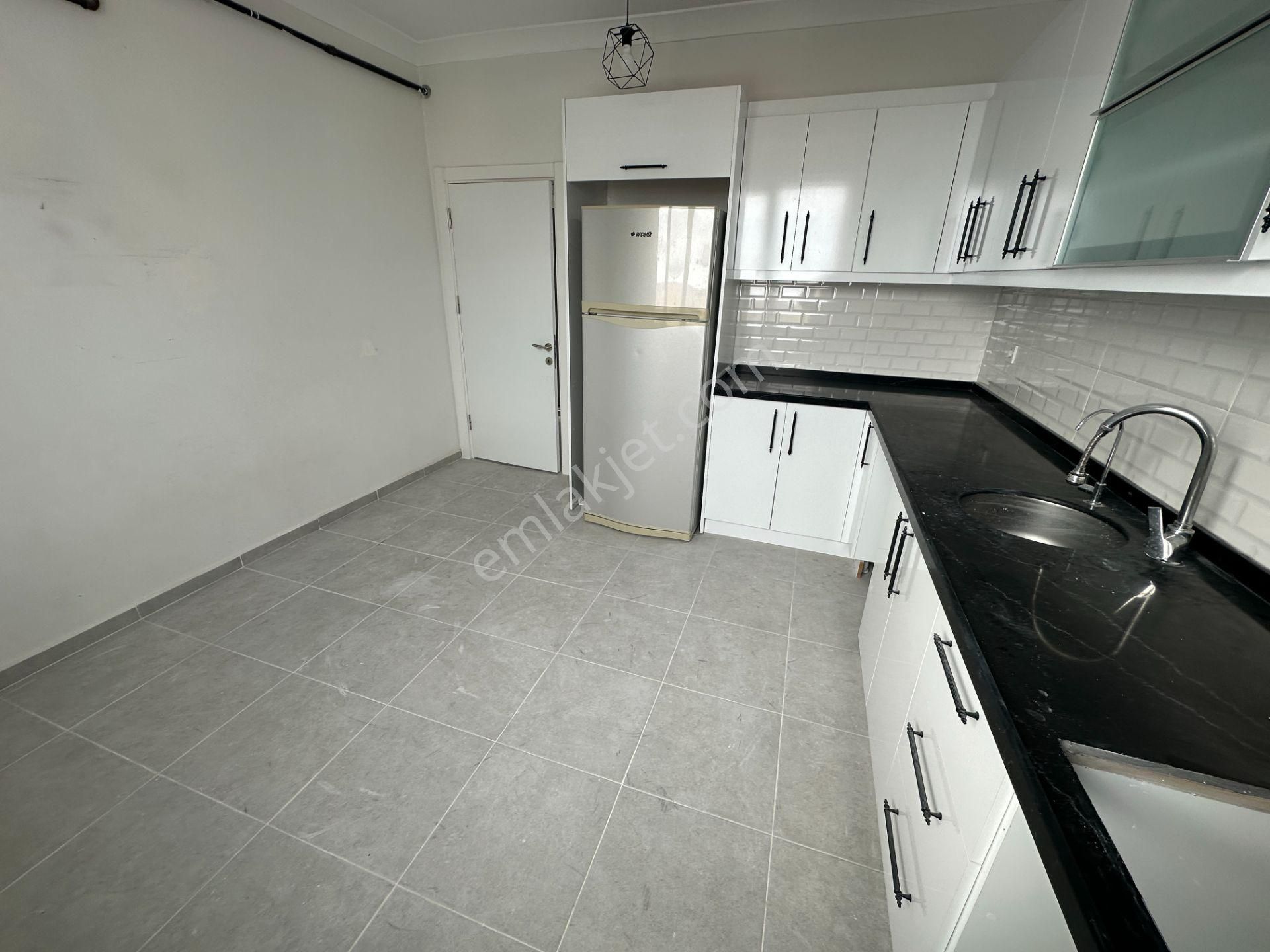 Sultanbeyli Necip Fazıl Mahallesi Geniş Ferah 2+1 Kiralık Daire - Görsel 13