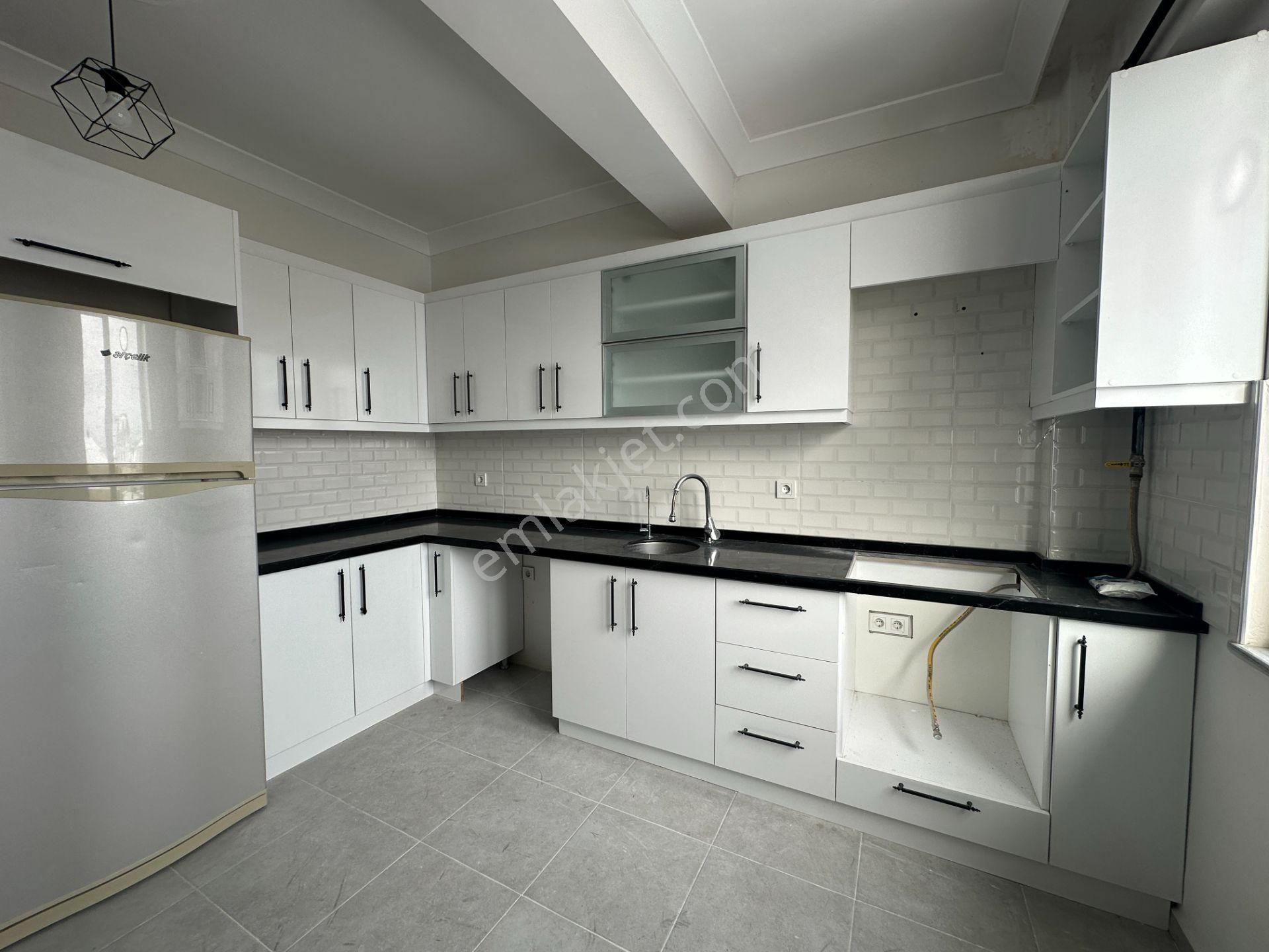 Sultanbeyli Necip Fazıl Mahallesi Geniş Ferah 2+1 Kiralık Daire - Görsel 12