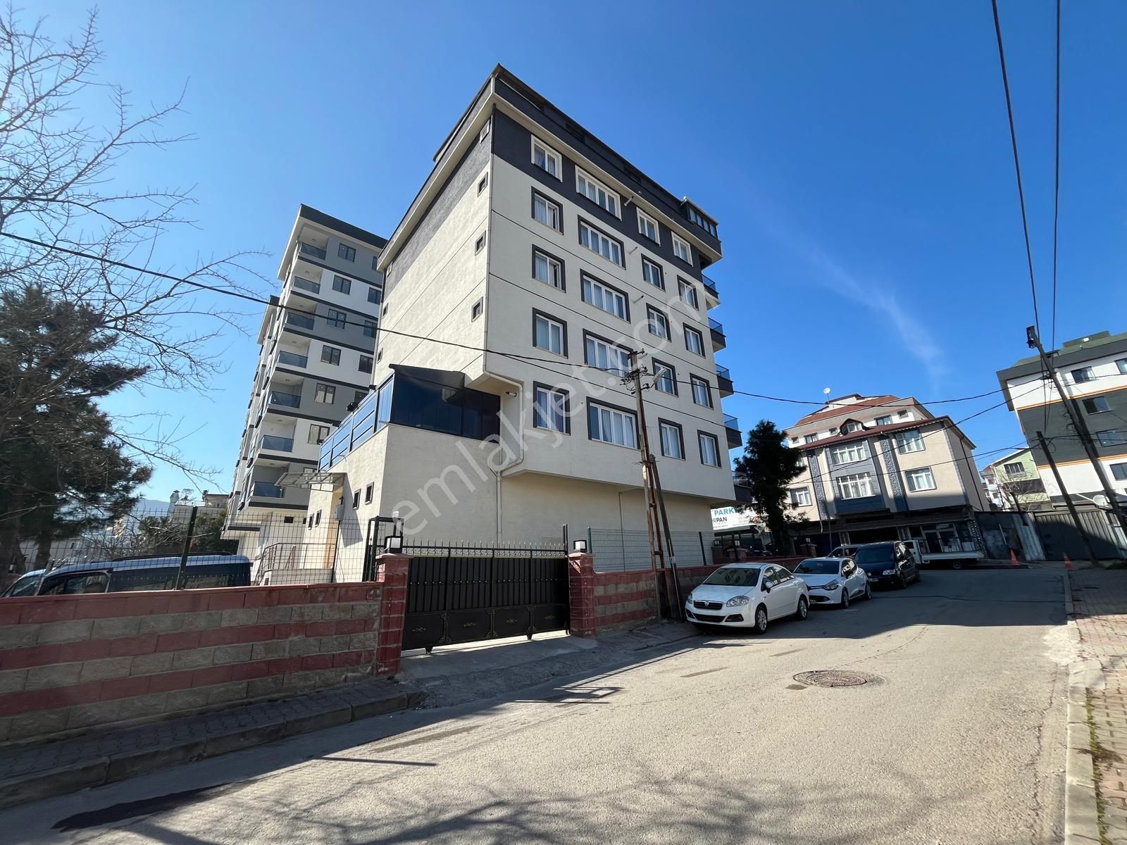 Sultanbeyli Necip Fazıl Mahallesi Geniş Ferah 2+1 Kiralık Daire - Görsel 3