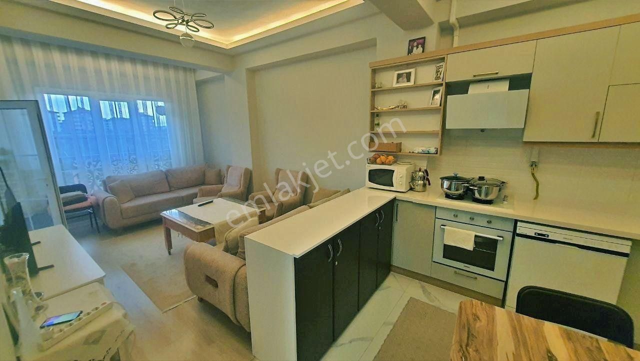 Uytundan Kadıköyde Açık Mutfaklı 1+1 Fiyatına 2+1 Satılık Daire