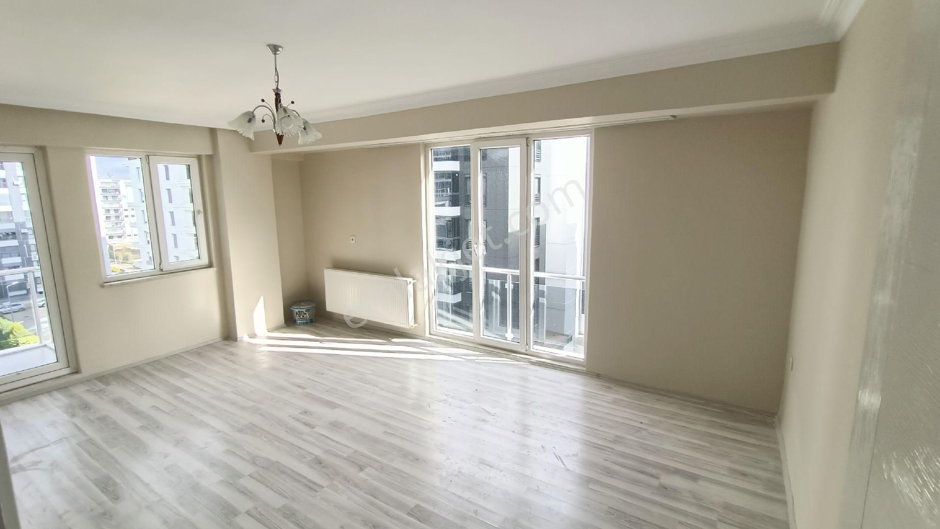 Tercih'ten Şemikler Cinkaya Bulvarı Üzerinde Site İçerisi Satılık Ara Kat Daire