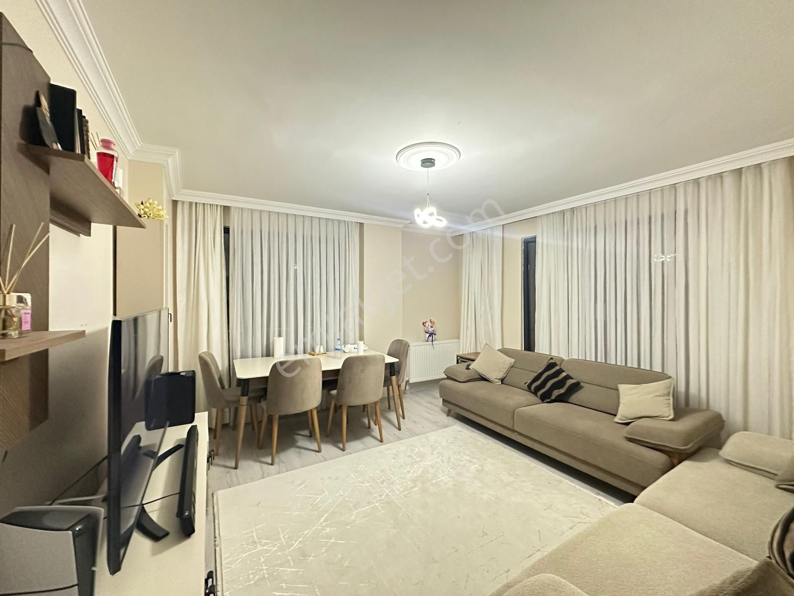 Silahtarağada Site İçinde Kapalı Otoparklı 2+1 Lüks Fırsat Daire - Görsel 12