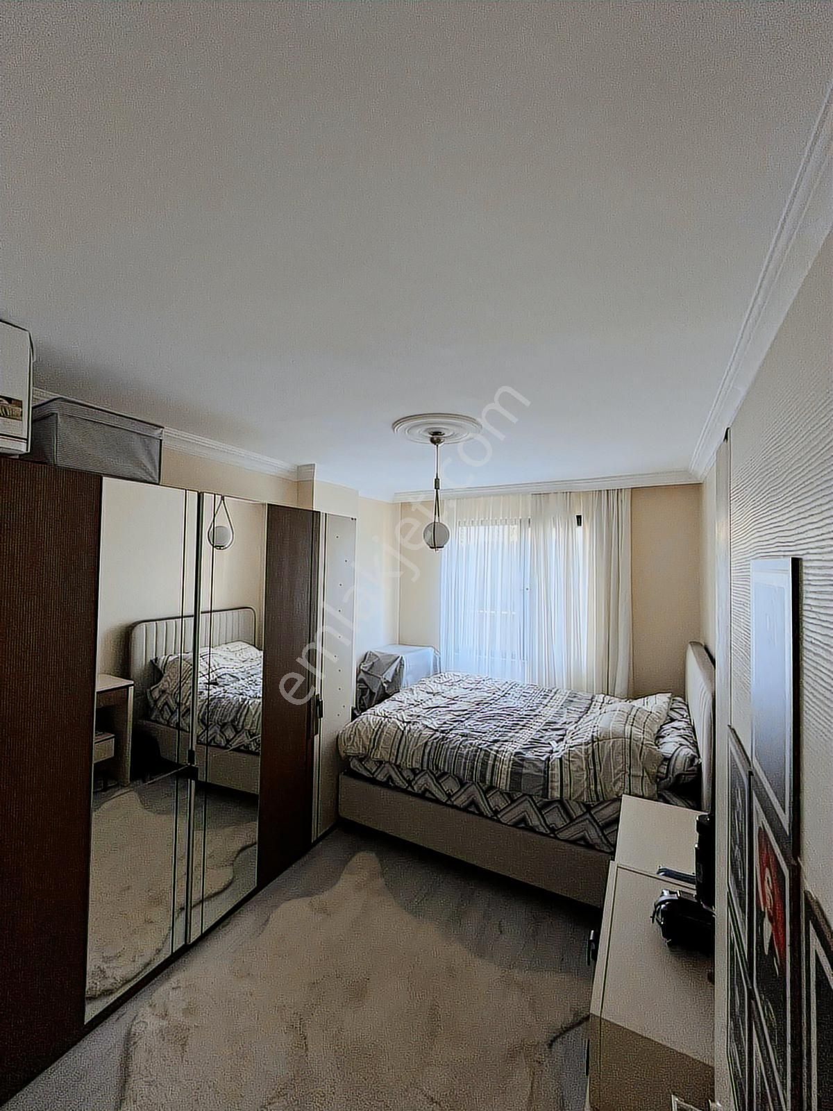 Silahtarağada Site İçinde Kapalı Otoparklı 2+1 Lüks Fırsat Daire - Görsel 17