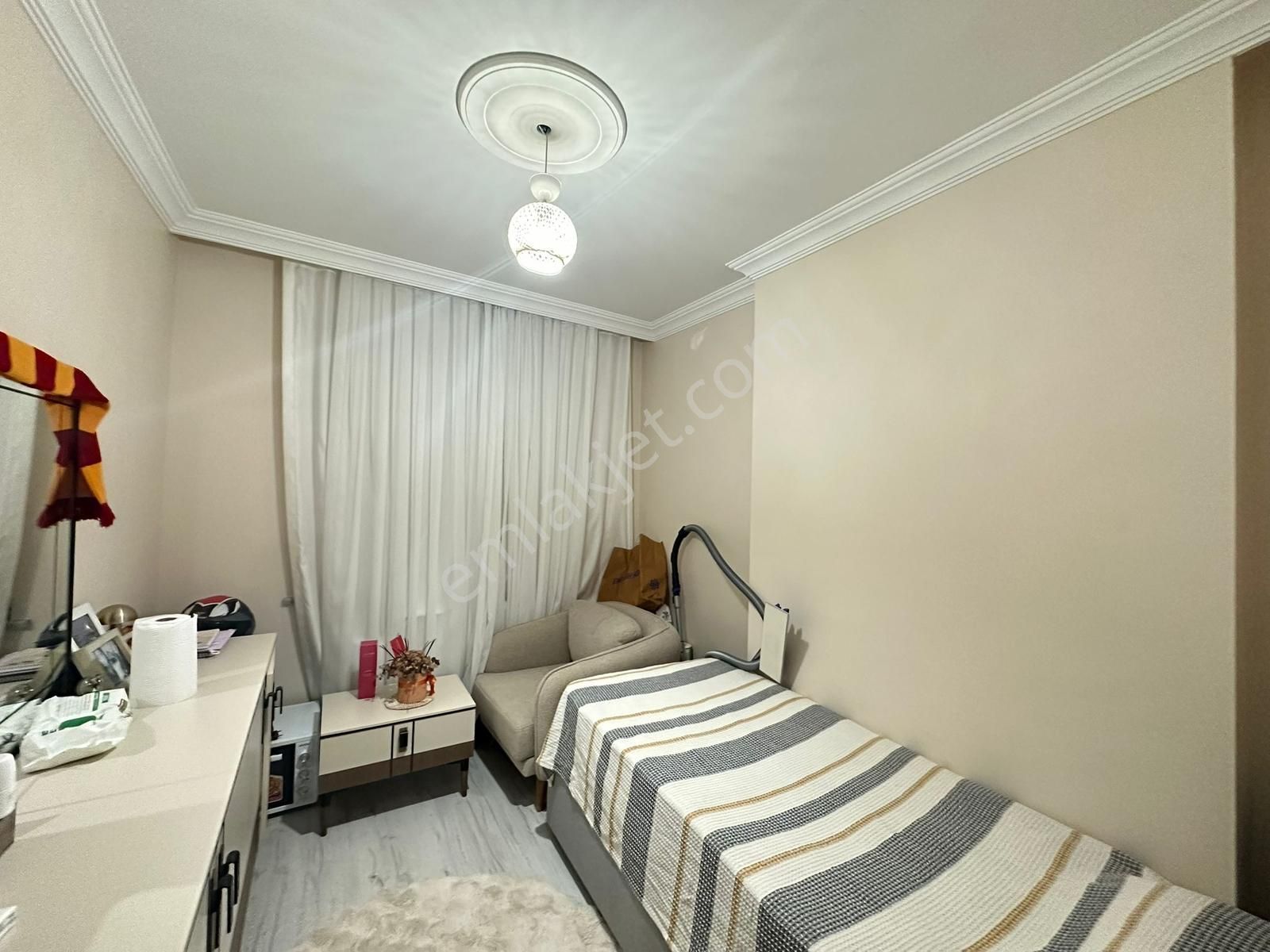 Silahtarağada Site İçinde Kapalı Otoparklı 2+1 Lüks Fırsat Daire - Görsel 19