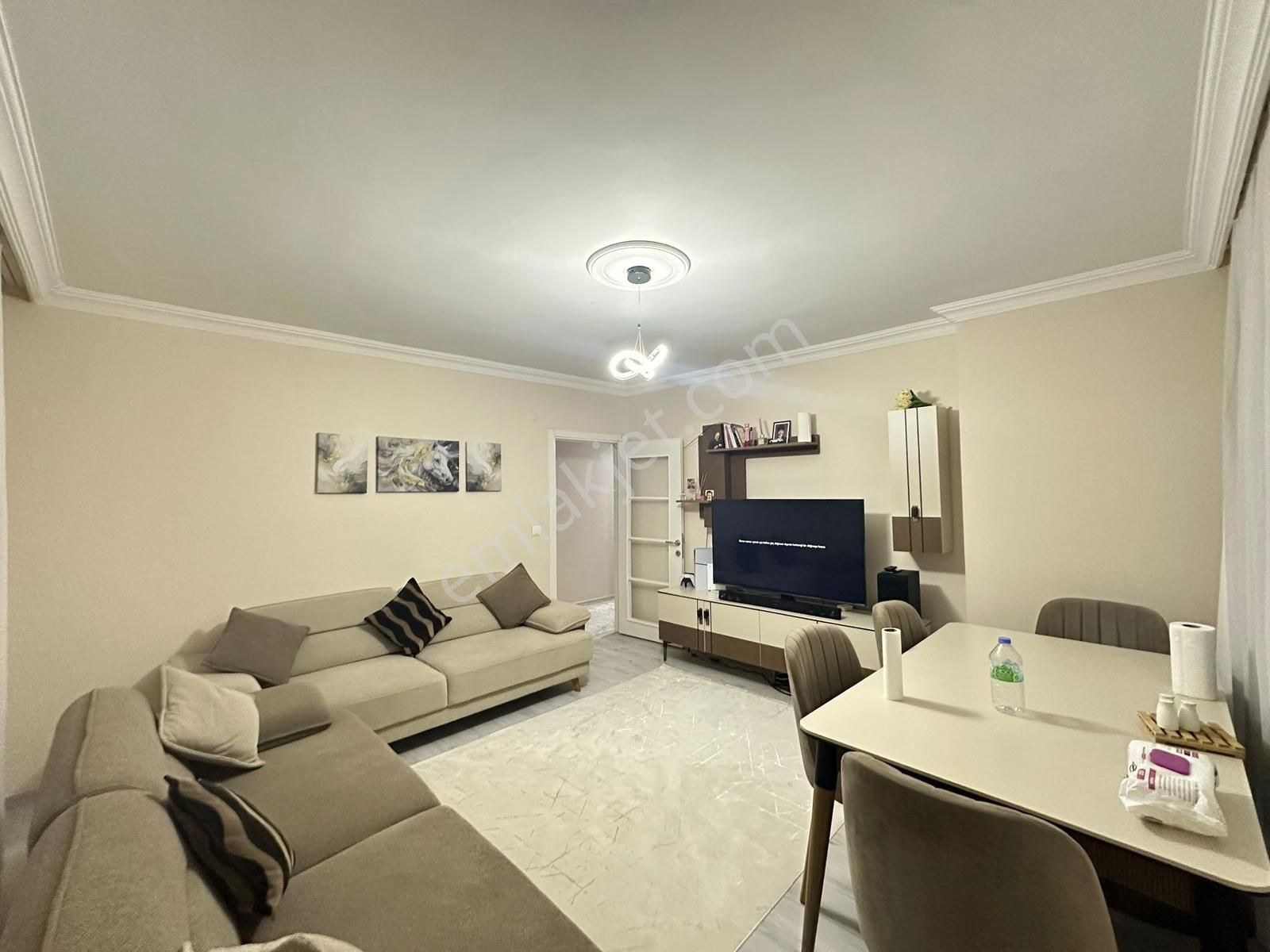 Silahtarağada Site İçinde Kapalı Otoparklı 2+1 Lüks Fırsat Daire - Görsel 3