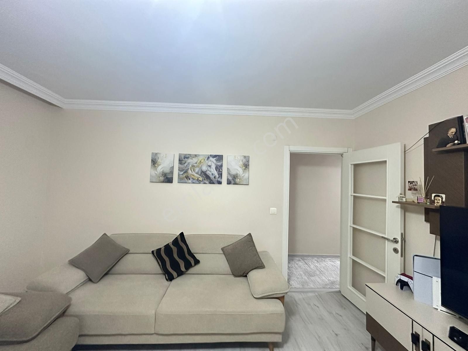 Silahtarağada Site İçinde Kapalı Otoparklı 2+1 Lüks Fırsat Daire - Görsel 13