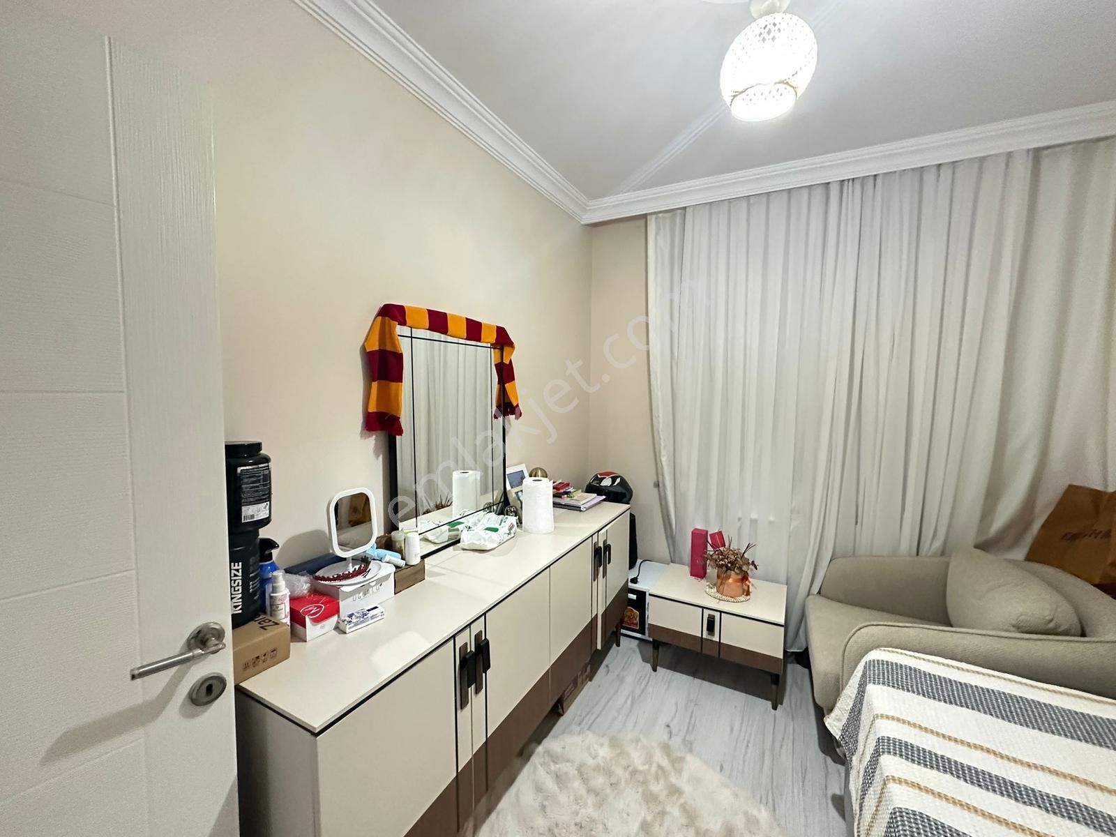 Silahtarağada Site İçinde Kapalı Otoparklı 2+1 Lüks Fırsat Daire - Görsel 9