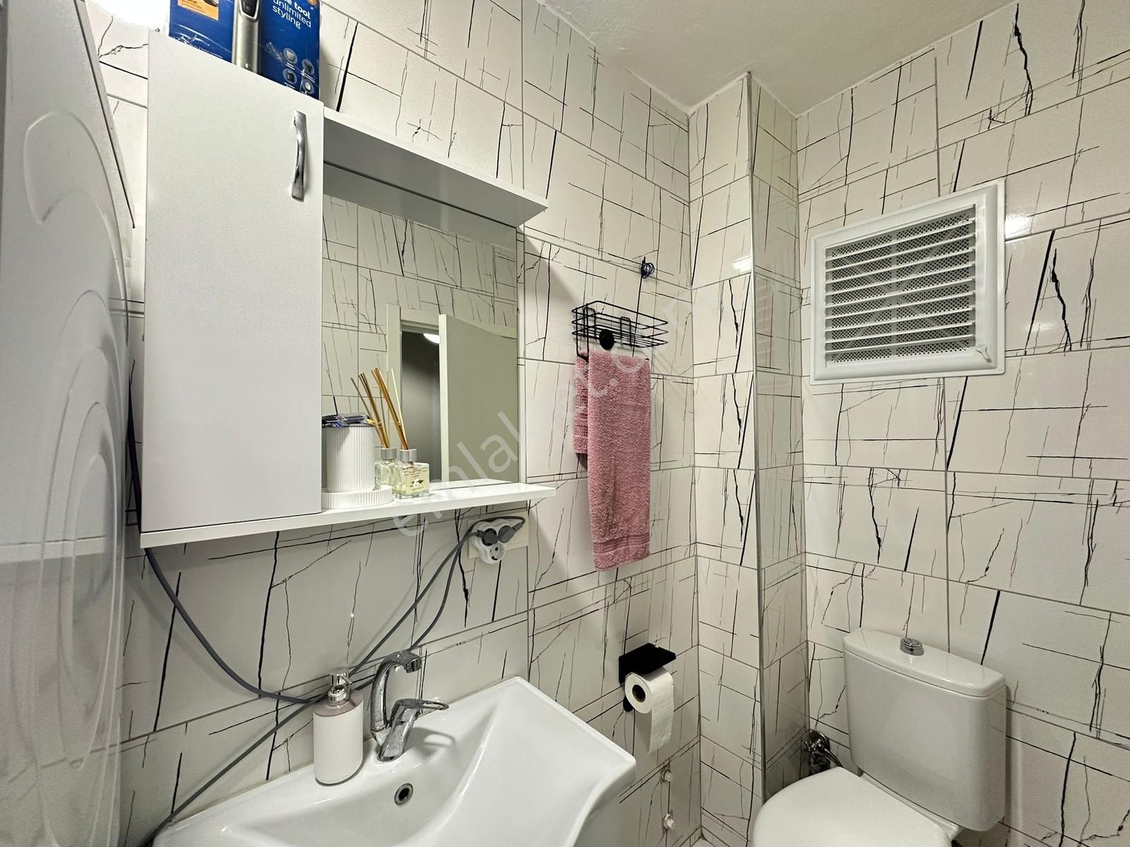 Silahtarağada Site İçinde Kapalı Otoparklı 2+1 Lüks Fırsat Daire - Görsel 18