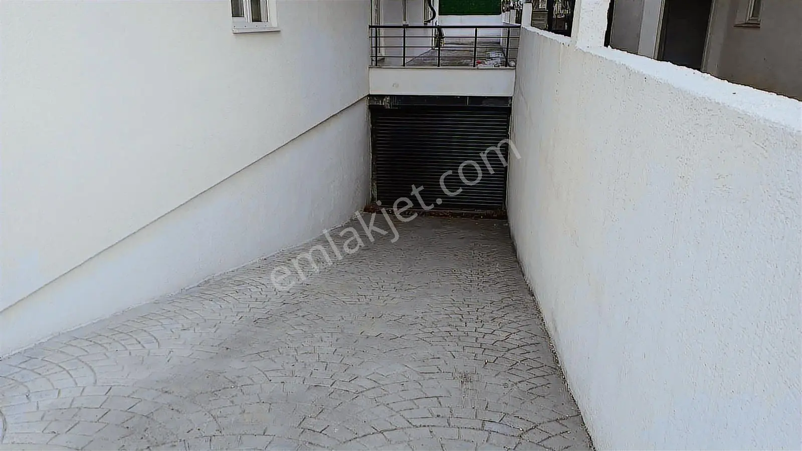 Yıldırım Beyazıt Mahallesinde Merkezi Konumda Kiralık 1+1 Daire - Görsel 4