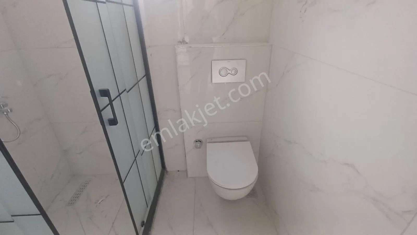 Yıldırım Beyazıt Mahallesinde Merkezi Konumda Kiralık 1+1 Daire - Görsel 24