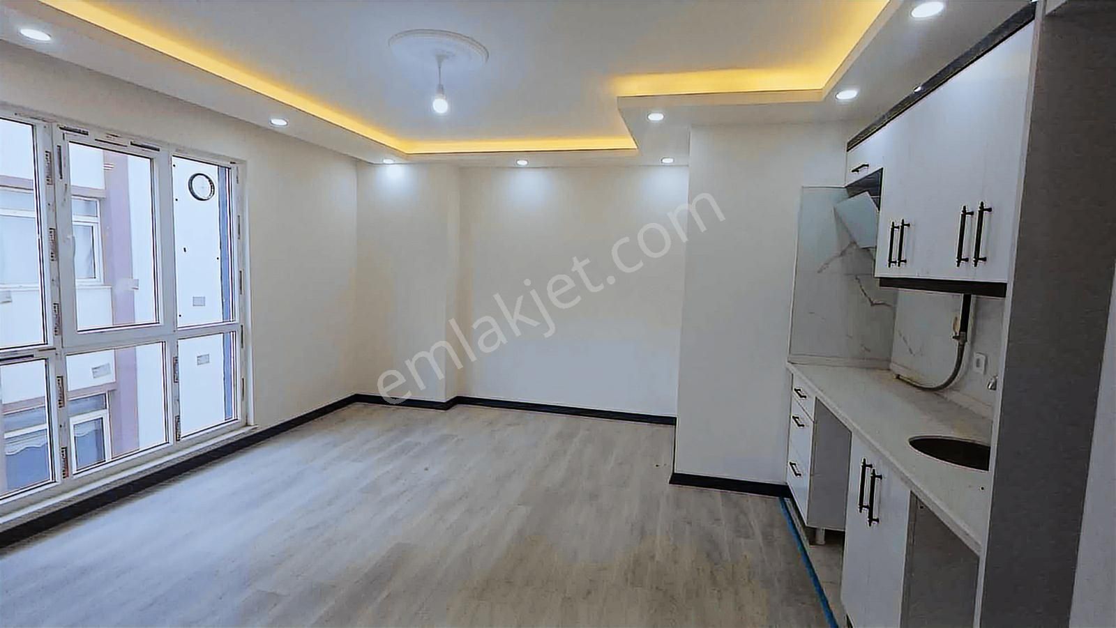 Yıldırım Beyazıt Mahallesinde Merkezi Konumda Kiralık 1+1 Daire - Görsel 3