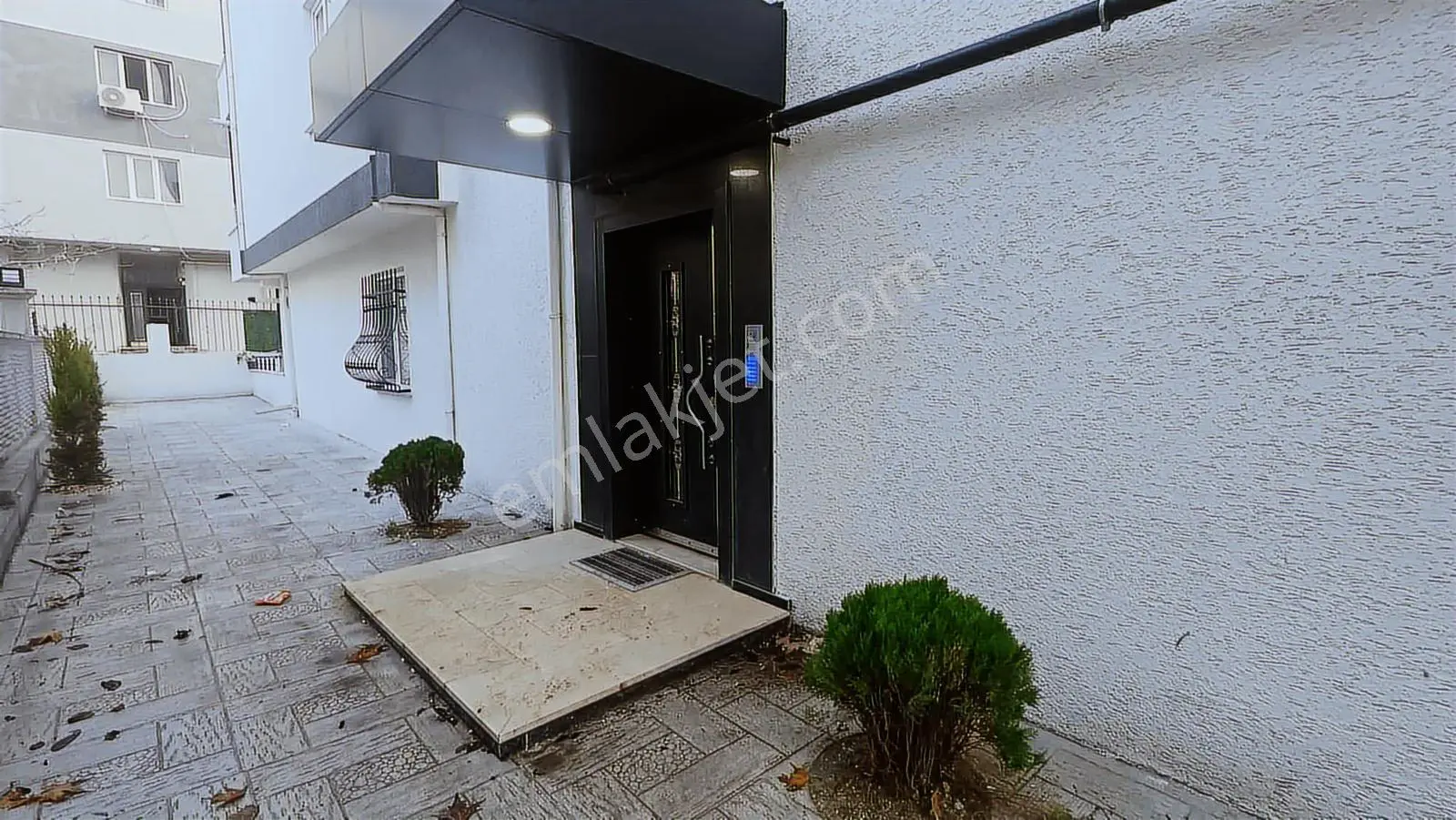 Yıldırım Beyazıt Mahallesinde Merkezi Konumda Kiralık 1+1 Daire - Görsel 3