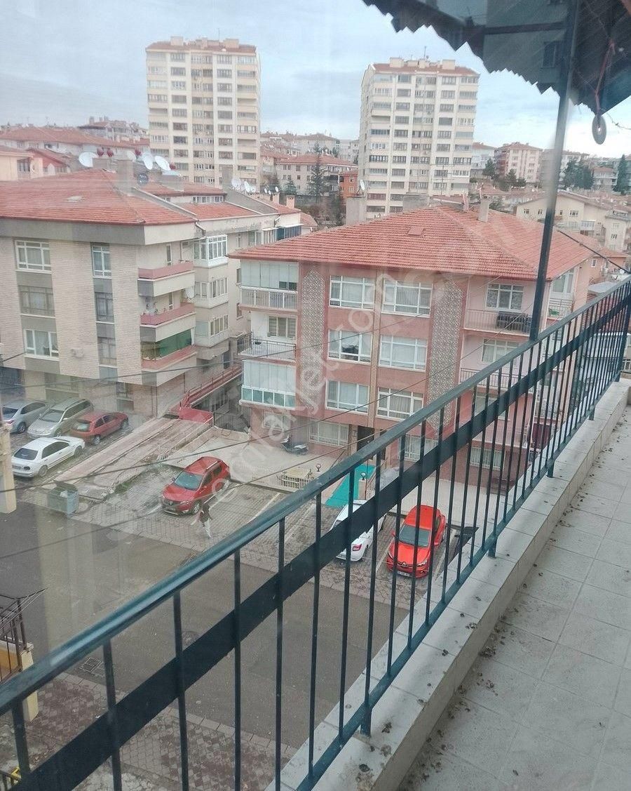 Metro Yakını Eşyalı Kiralık Daire Üst Kat Ön Cephe Güneş İçinde Eksiksiz - Görsel 16